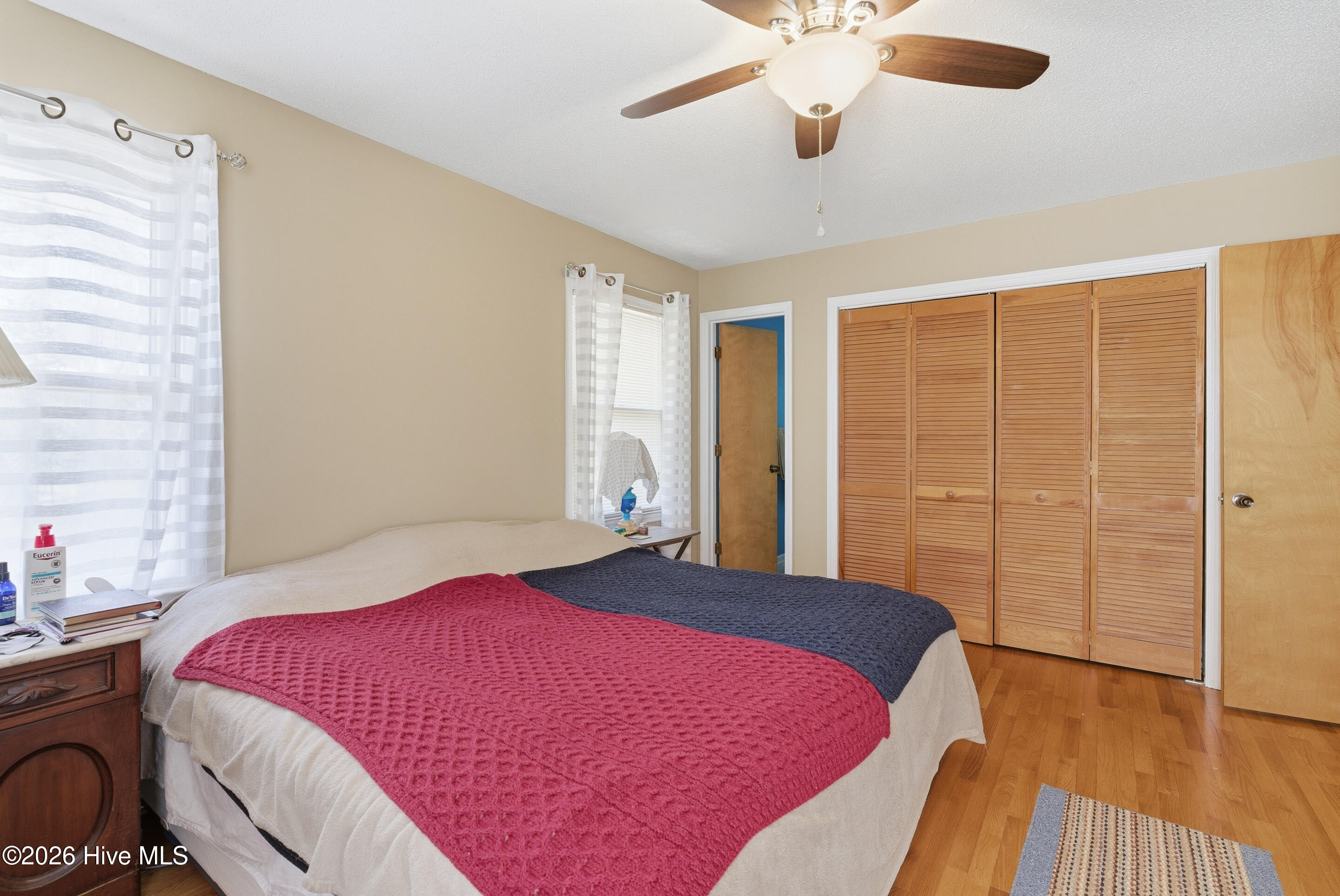 100561616 | Photo 20