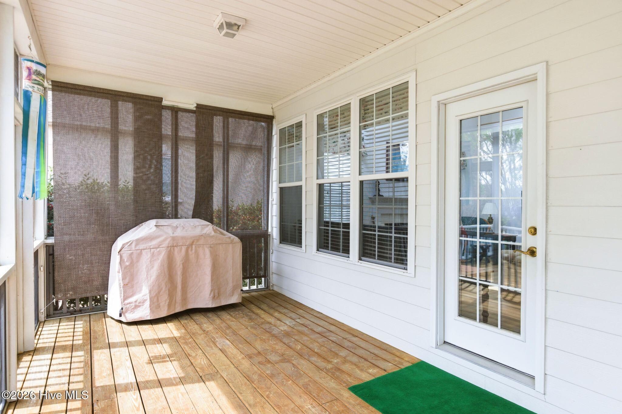 100564291 | Photo 56