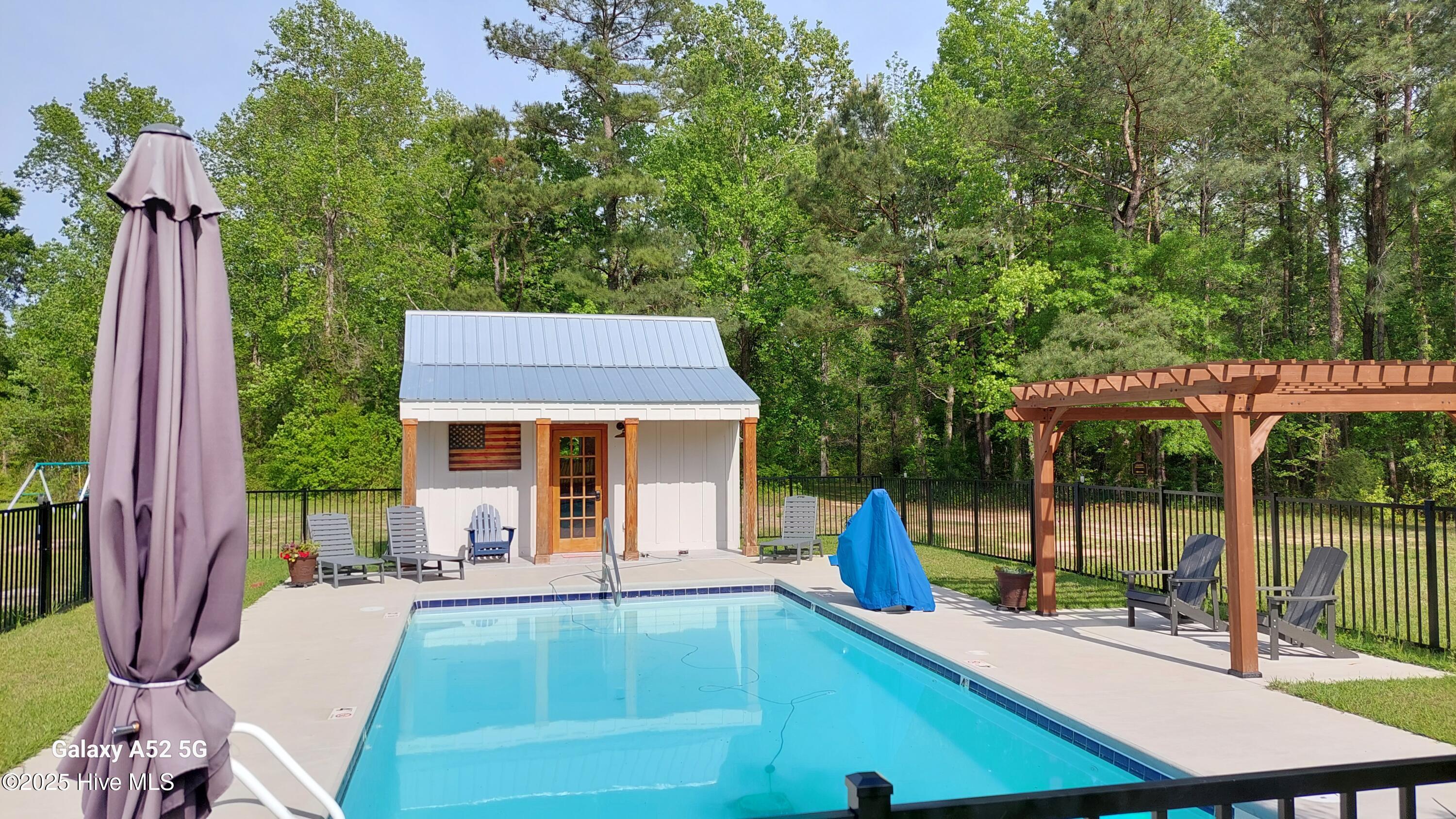Community Pool and Cabana