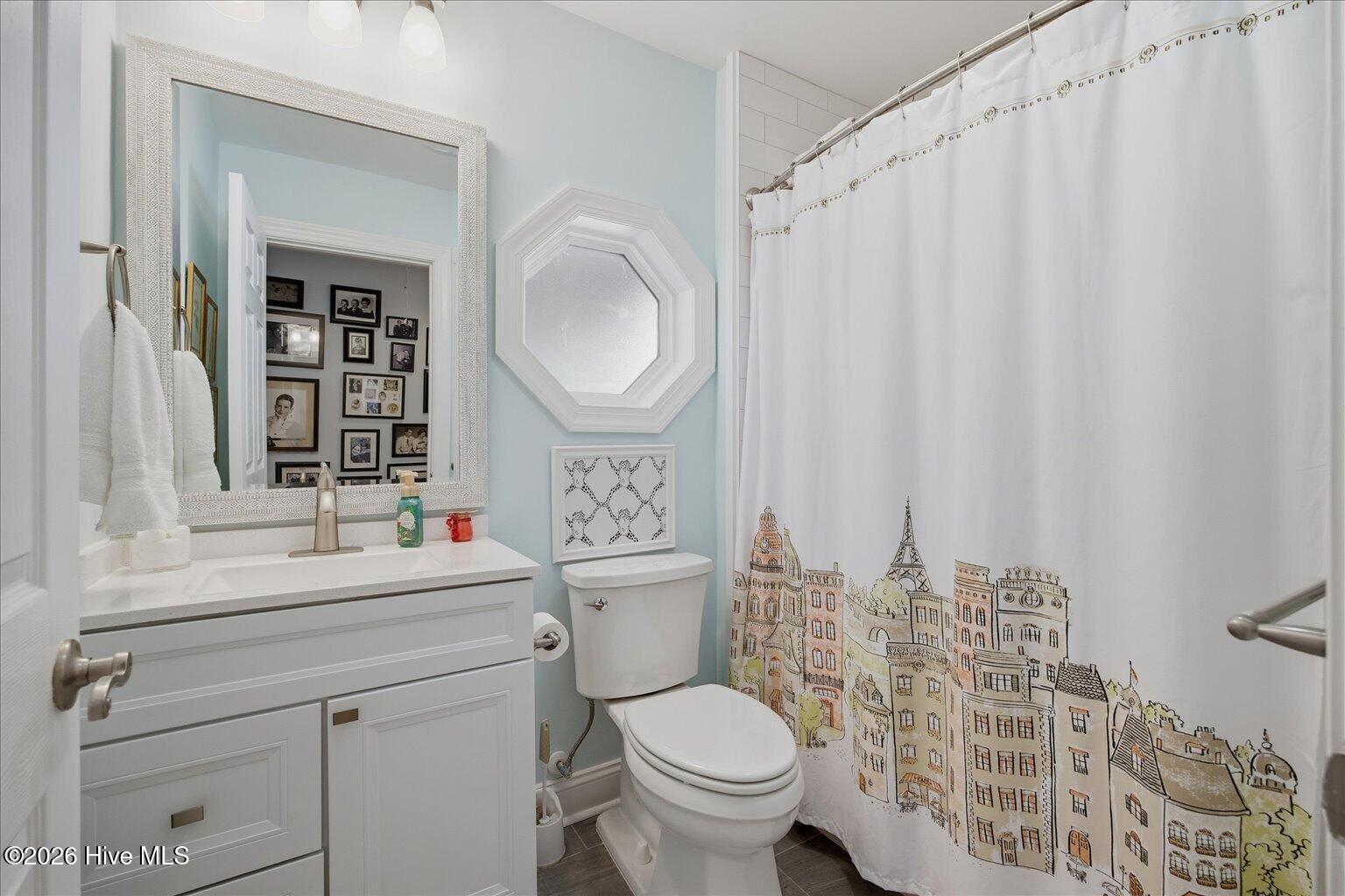 100559309 | Photo 36