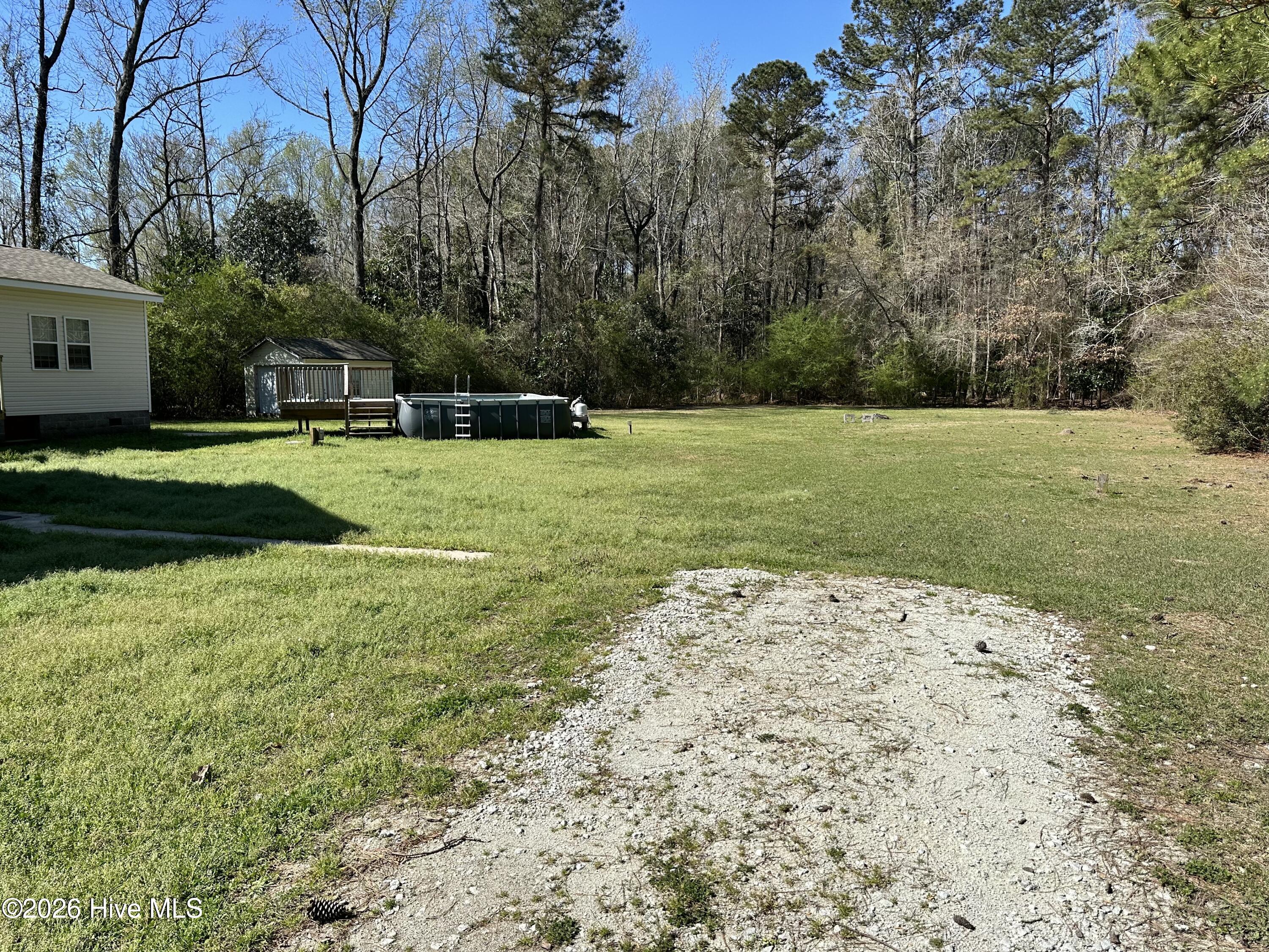 100562100 | Photo 34