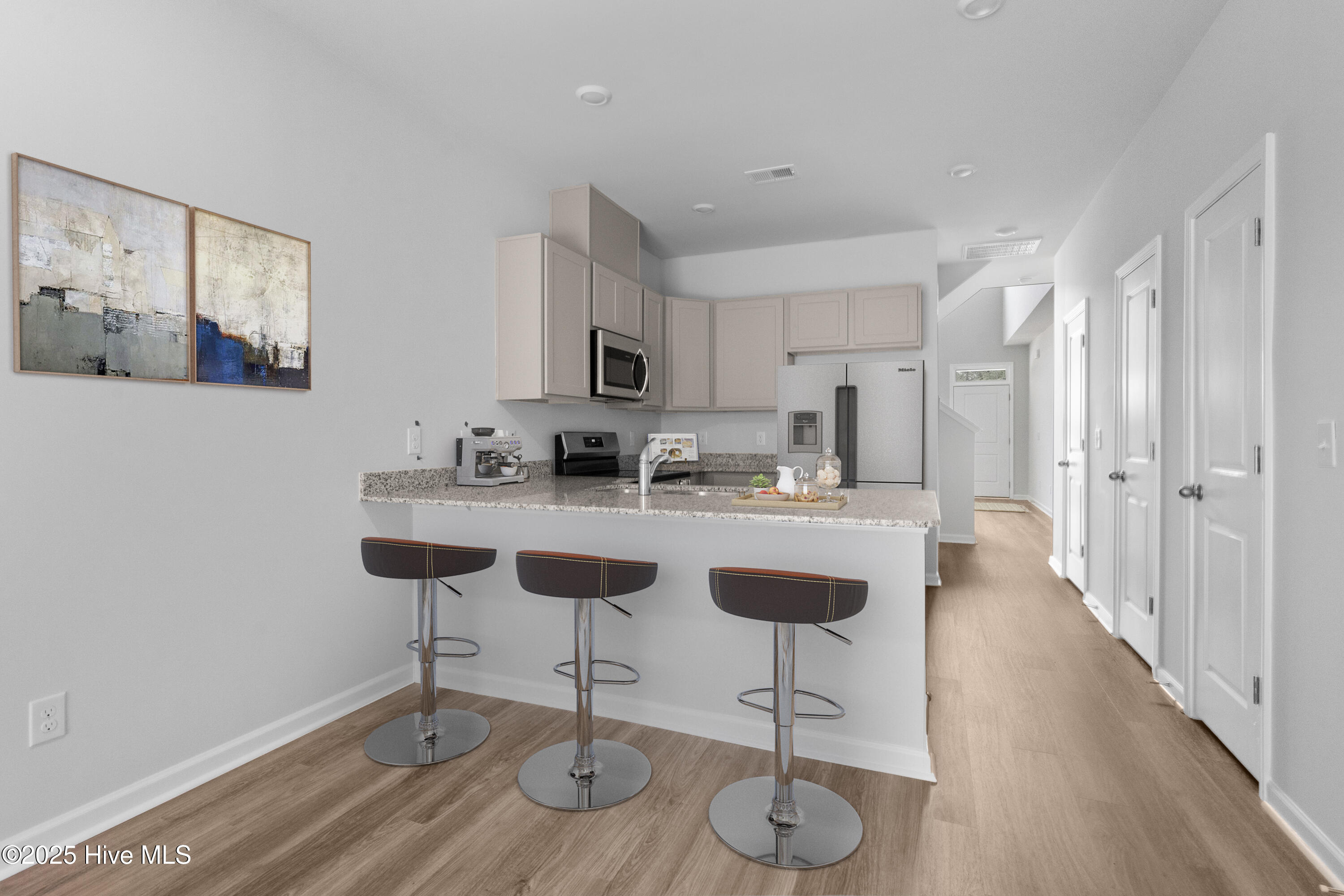 100511298 | Photo 16