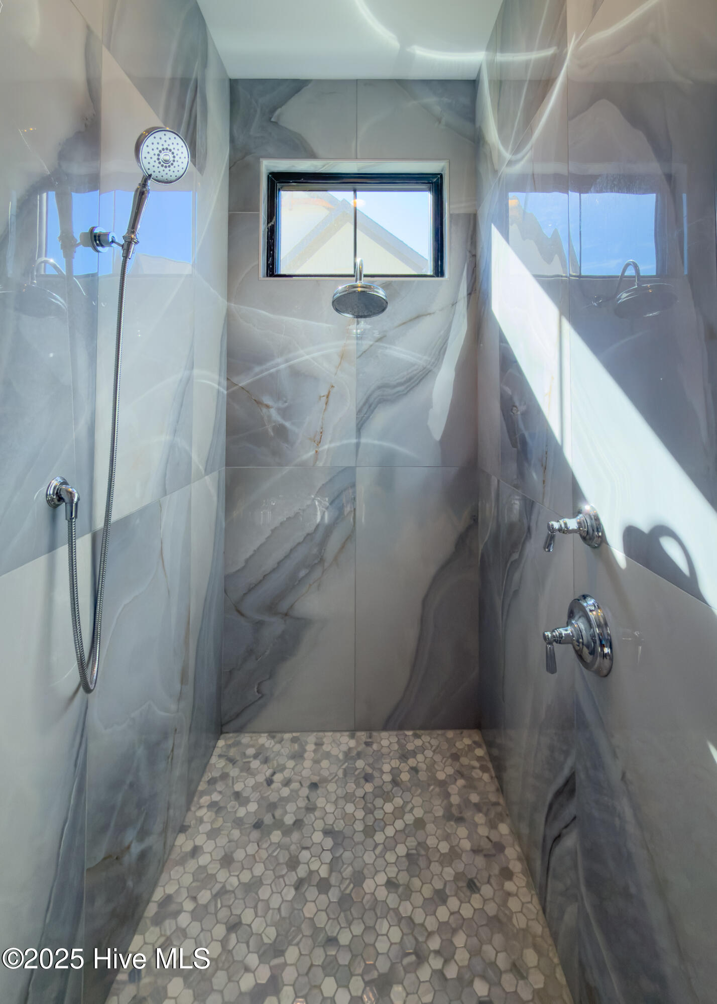 100539739 | Photo 27