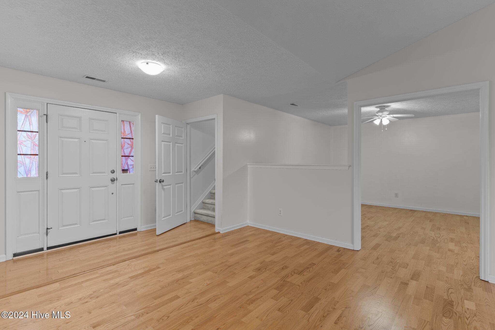 100474458 | Photo 15