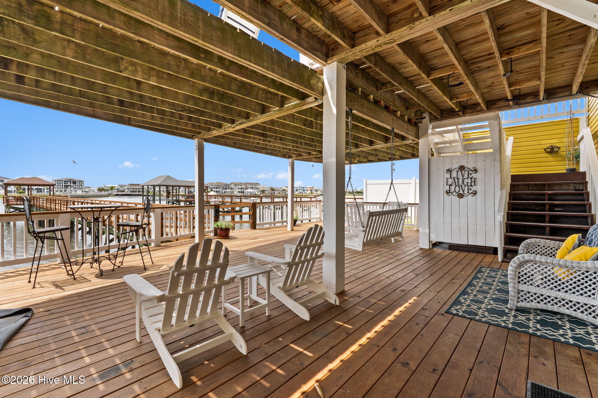 100570592 | Photo 50