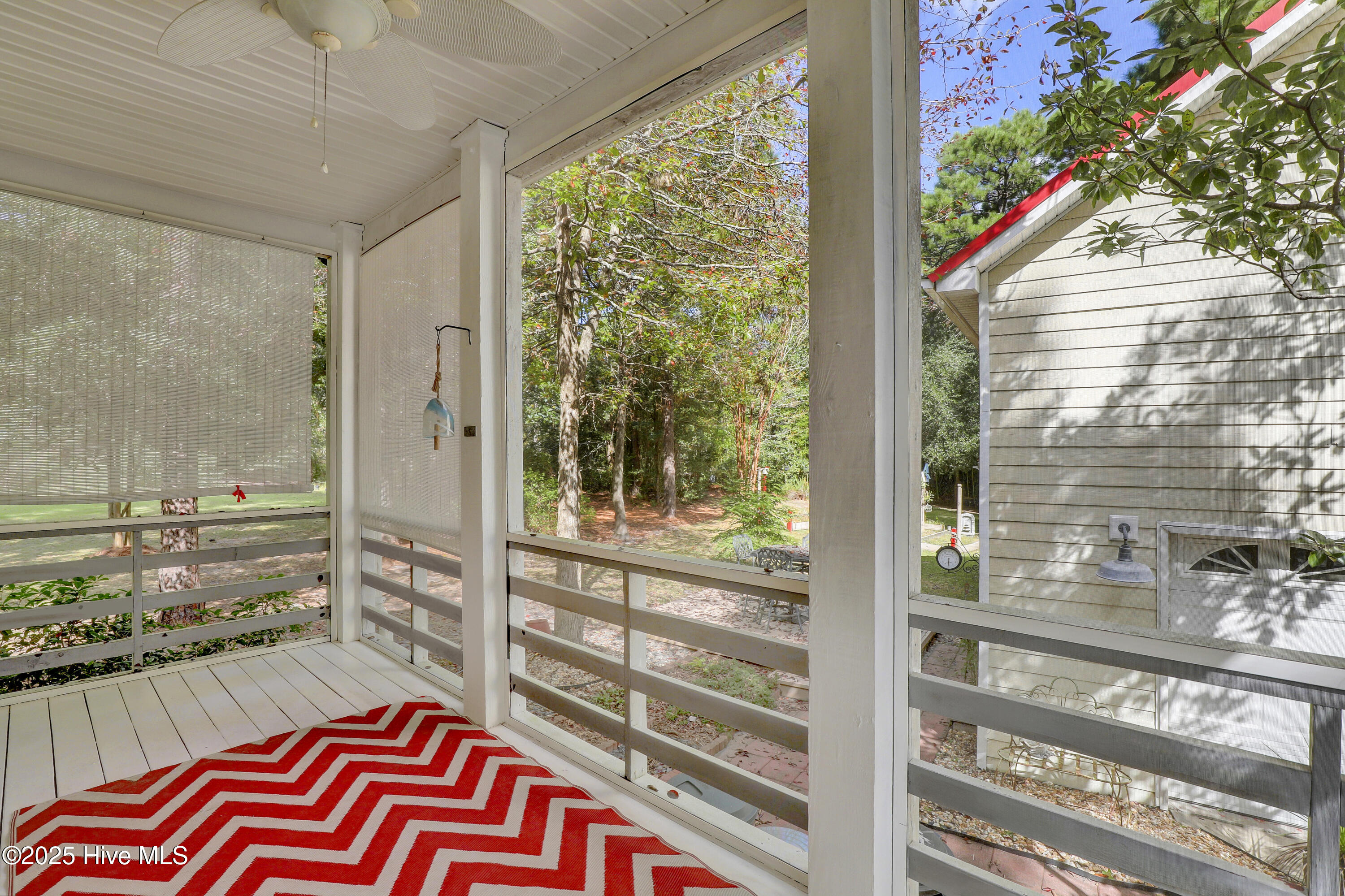 100532986 | Photo 36