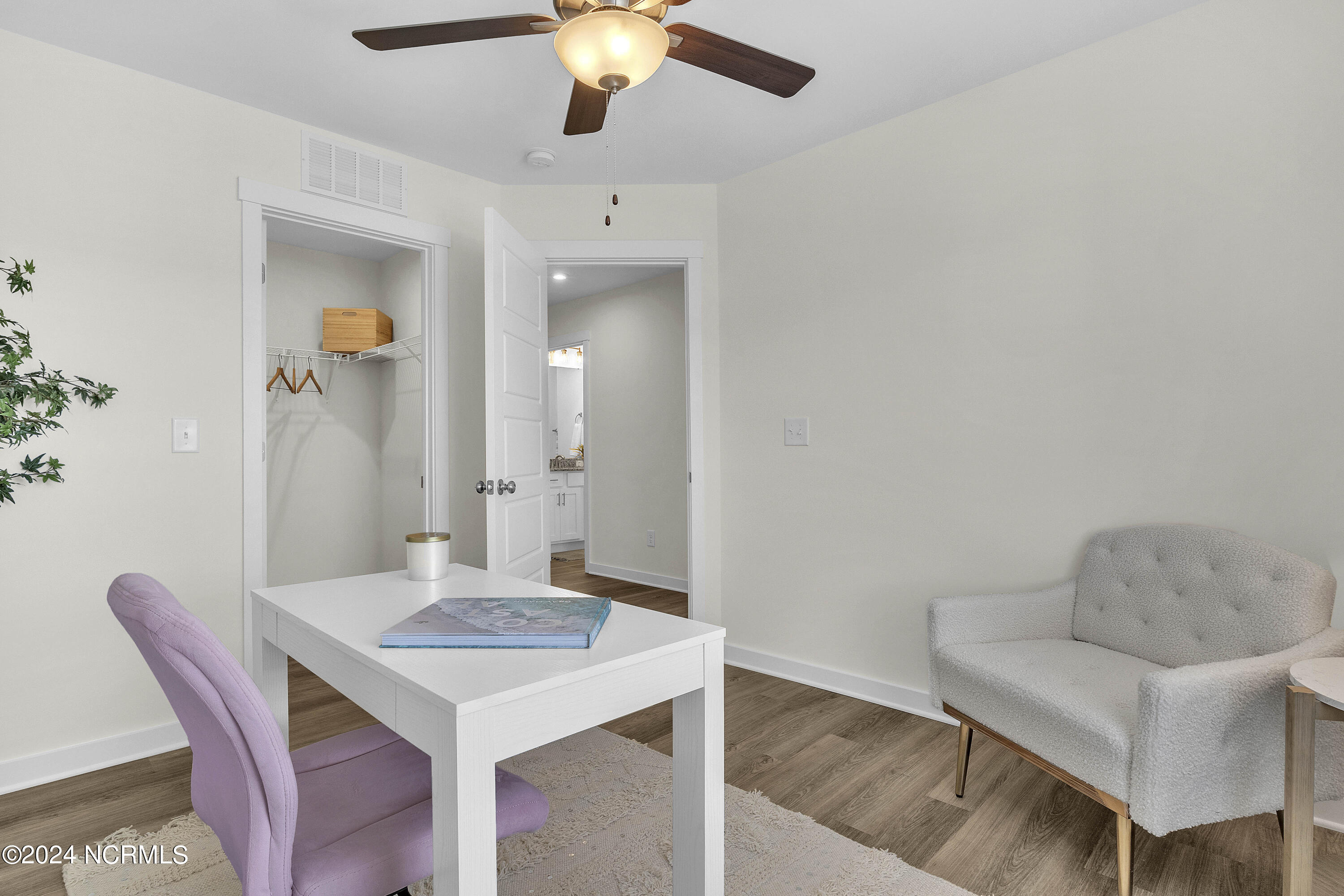 100544675 | Photo 17