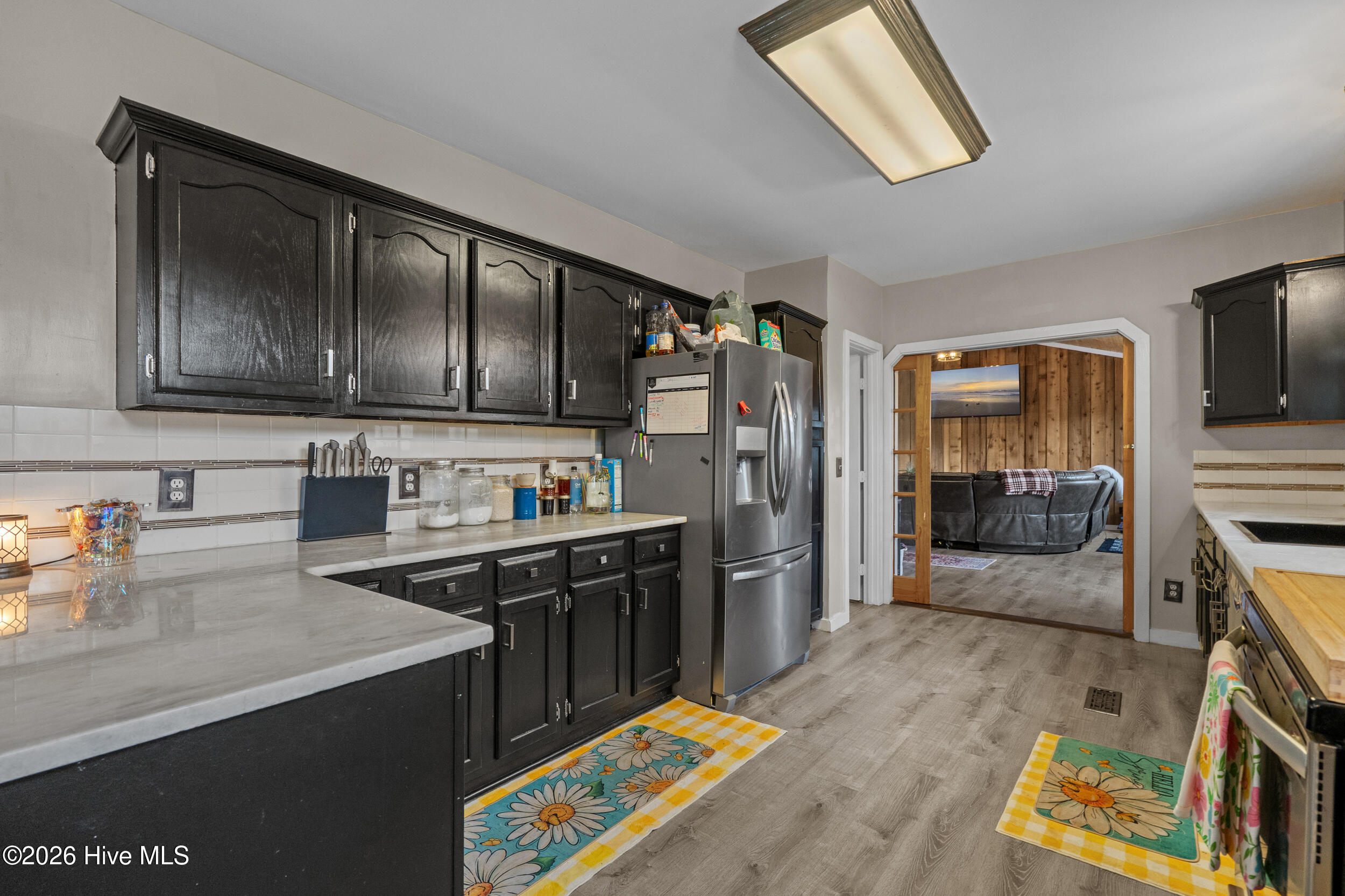 100556082 | Photo 16