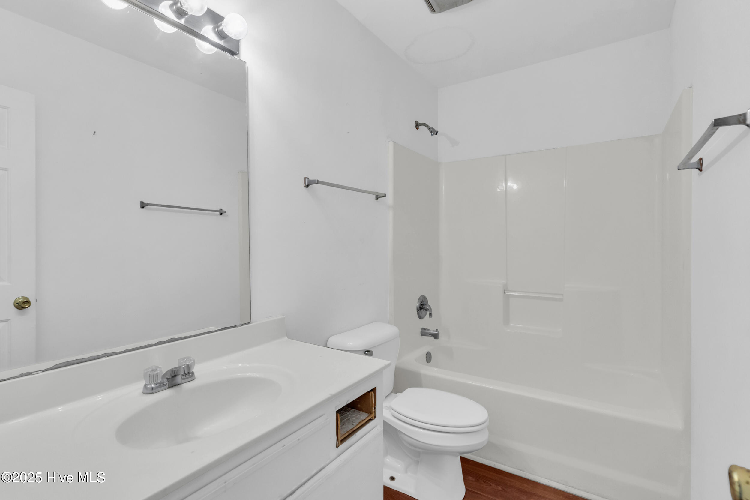 4804 College Road S, Wilmington, NC 28412 – photo 16: Downstairs Bath