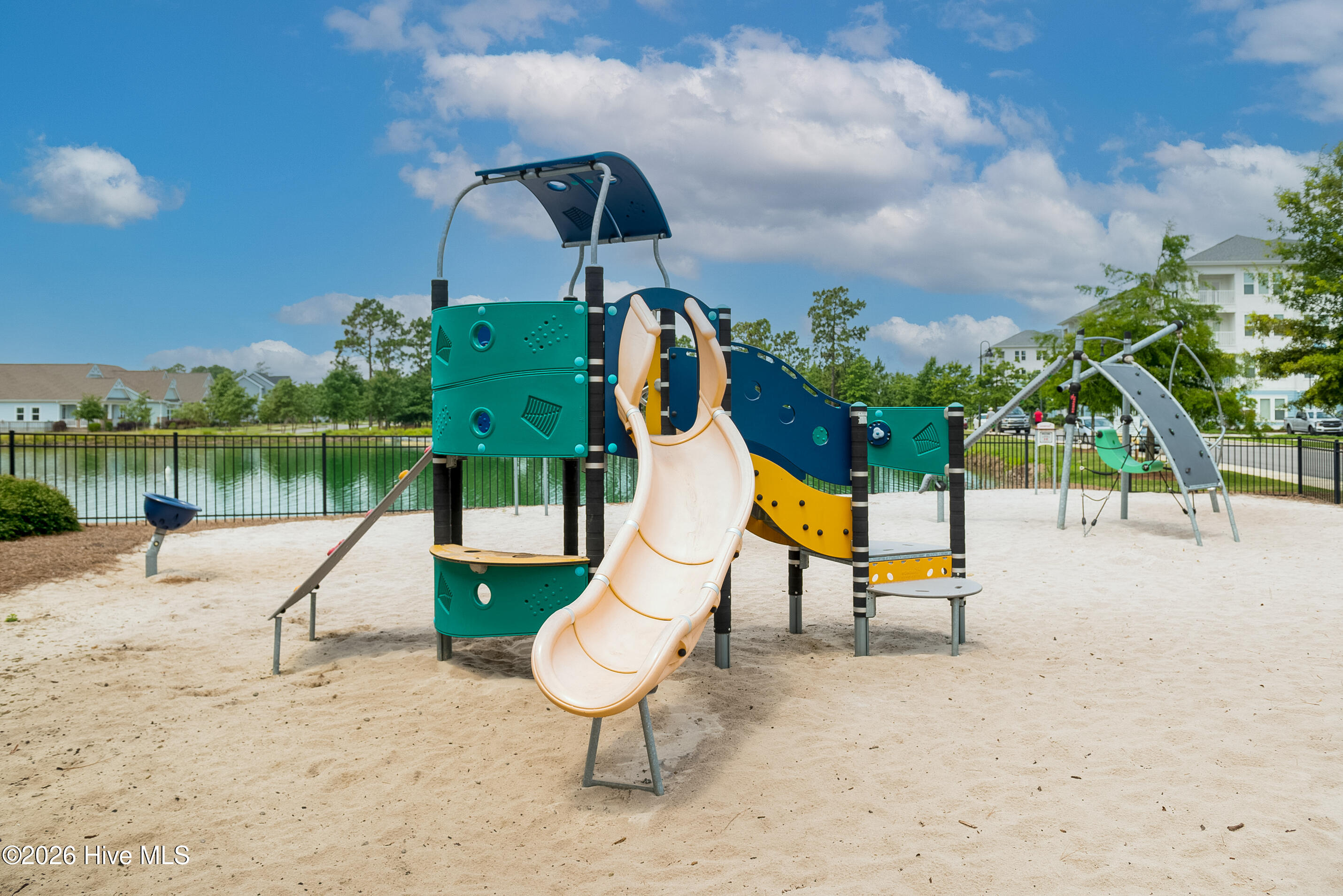 100553432 | Photo 108