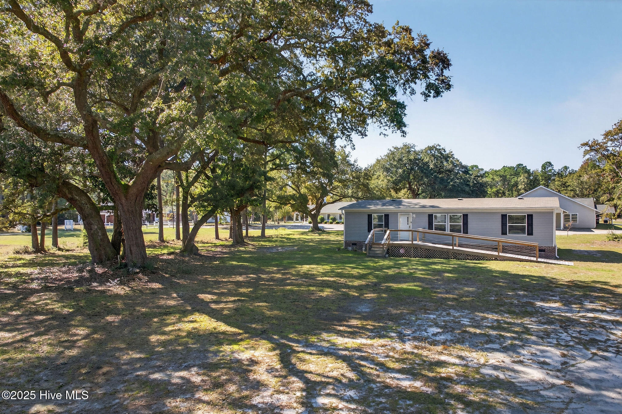 100537876 | Photo 37