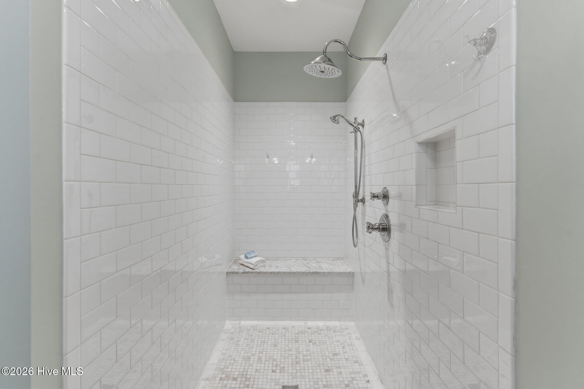 100555473 | Photo 25