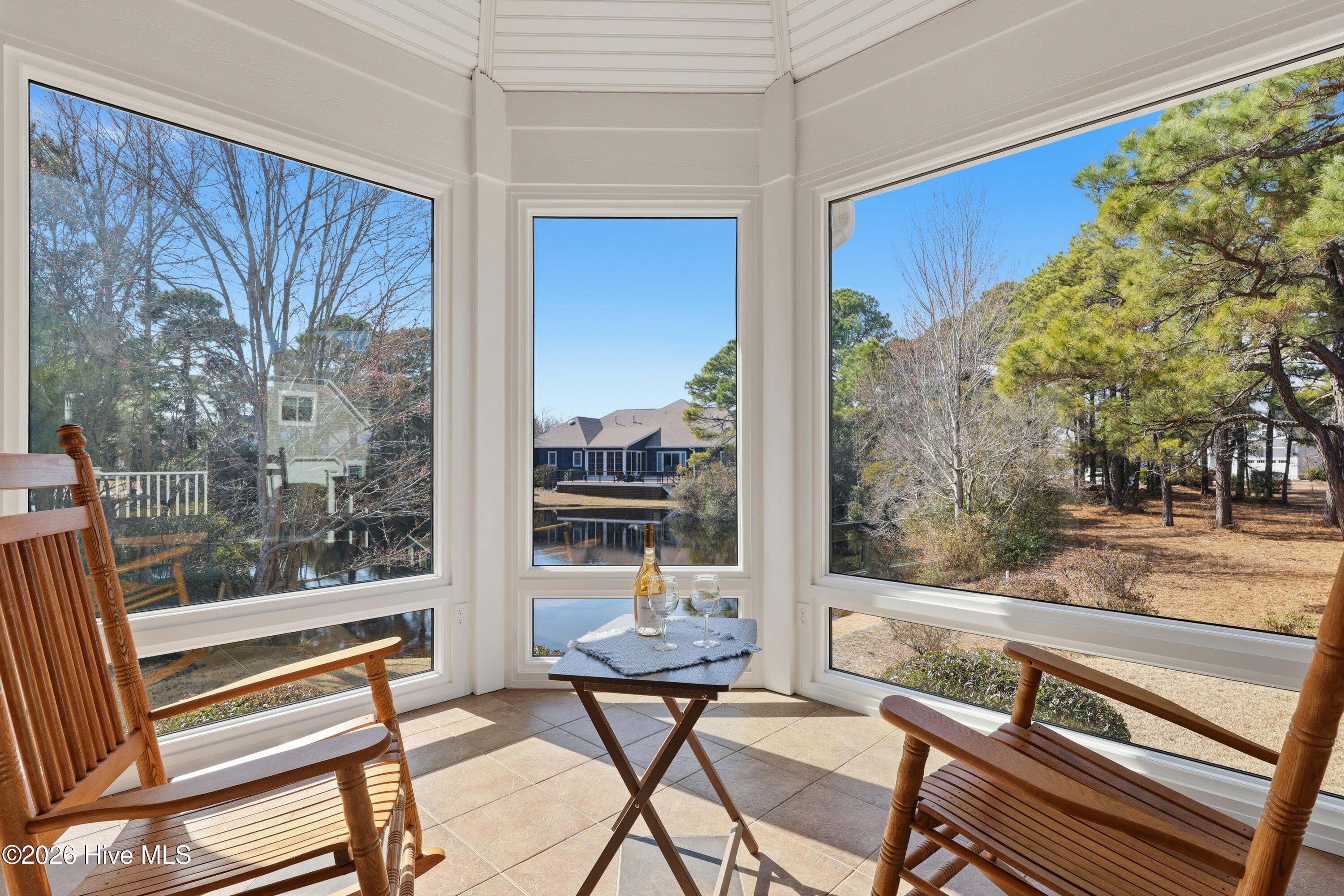 100558139 | Photo 35