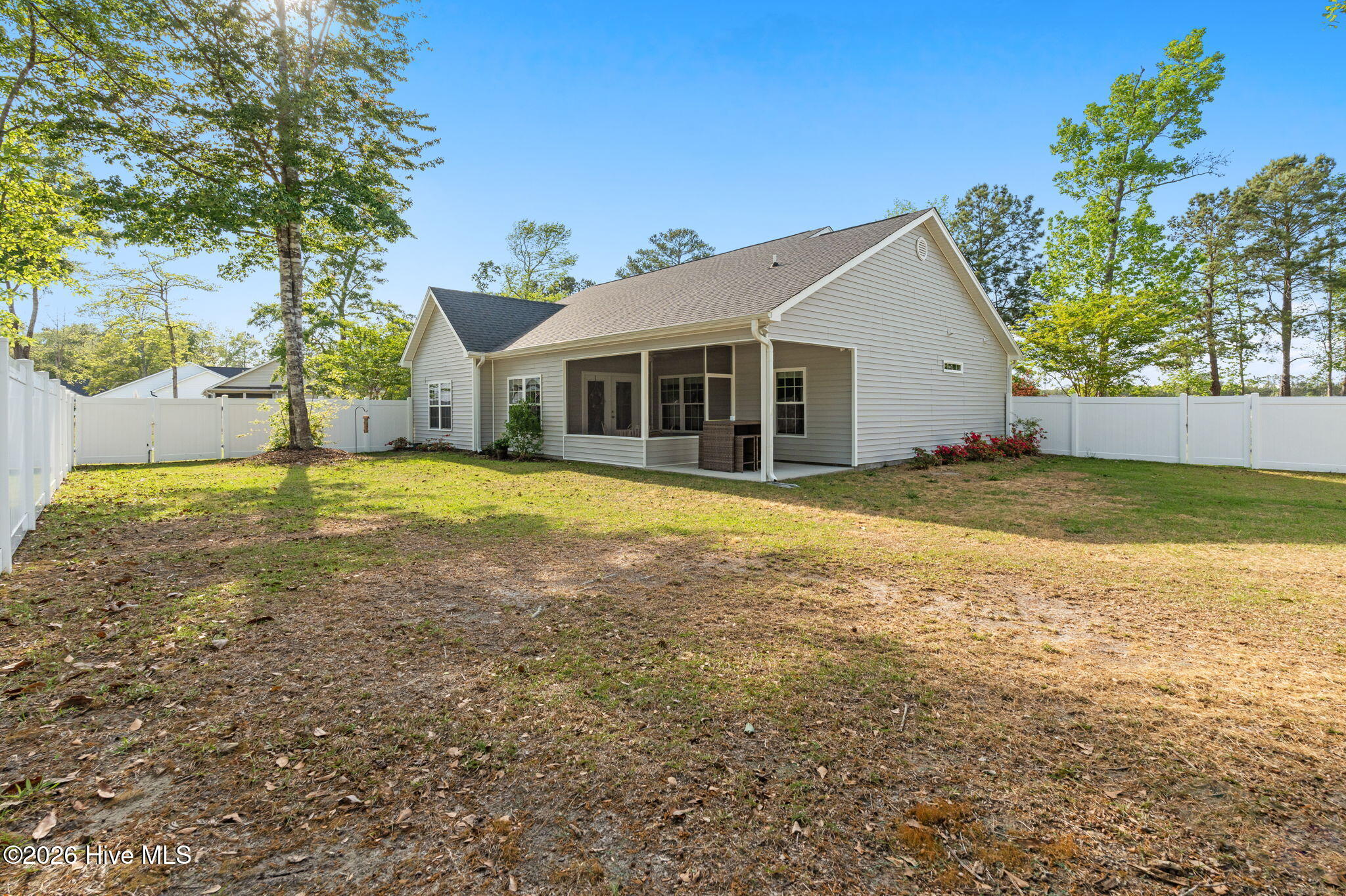 100568140 | Photo 41