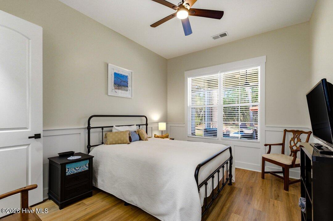 100560083 | Photo 32