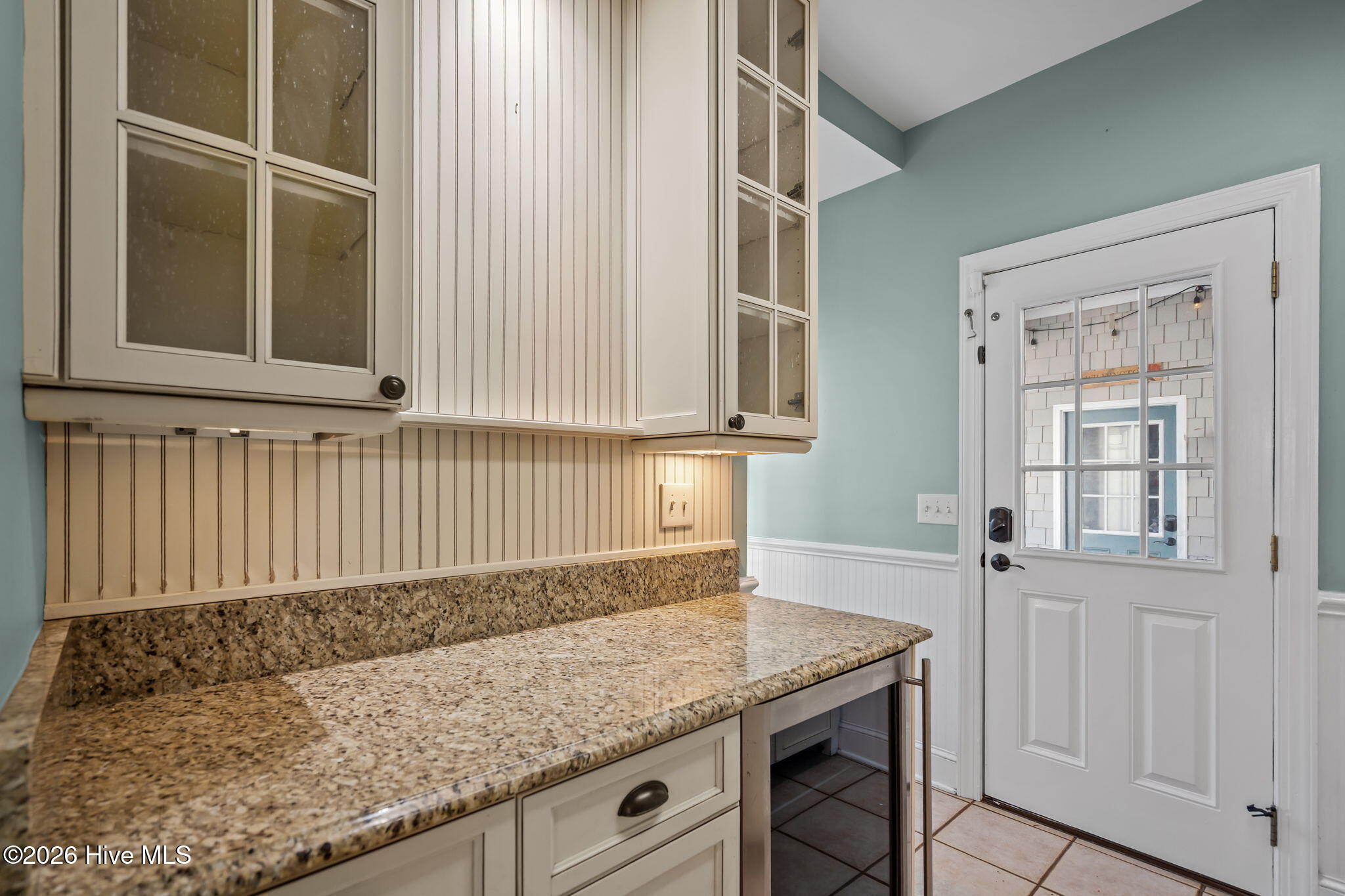 100565239 | Photo 28