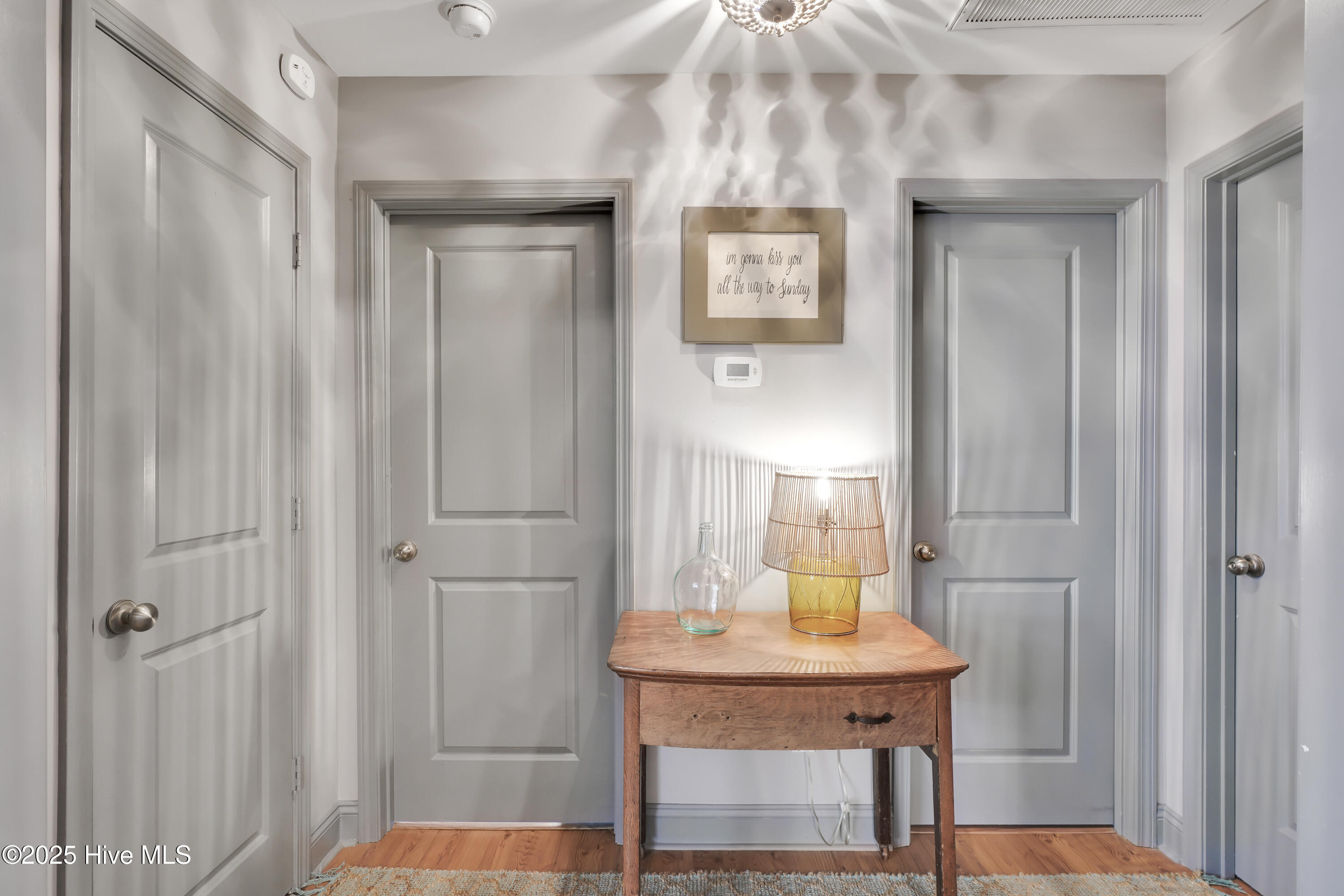 100525985 | Photo 22