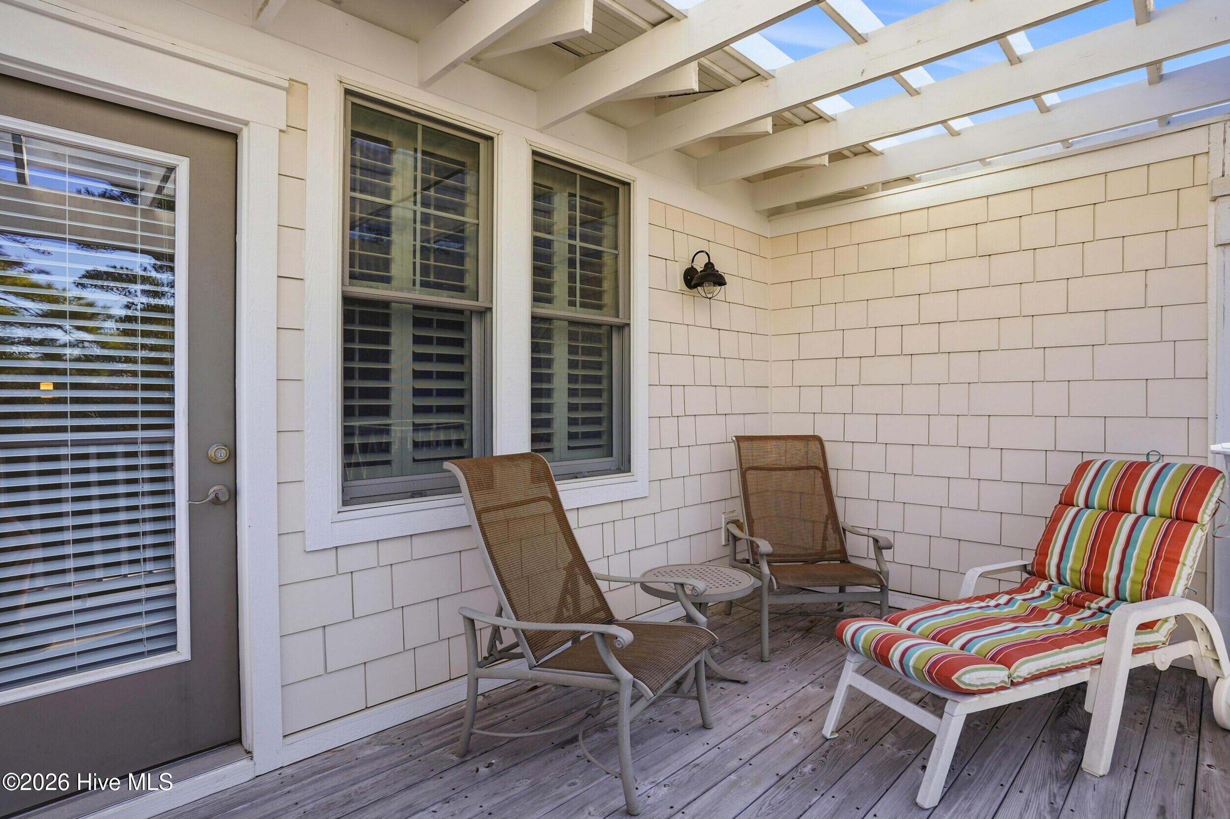 100551957 | Photo 31