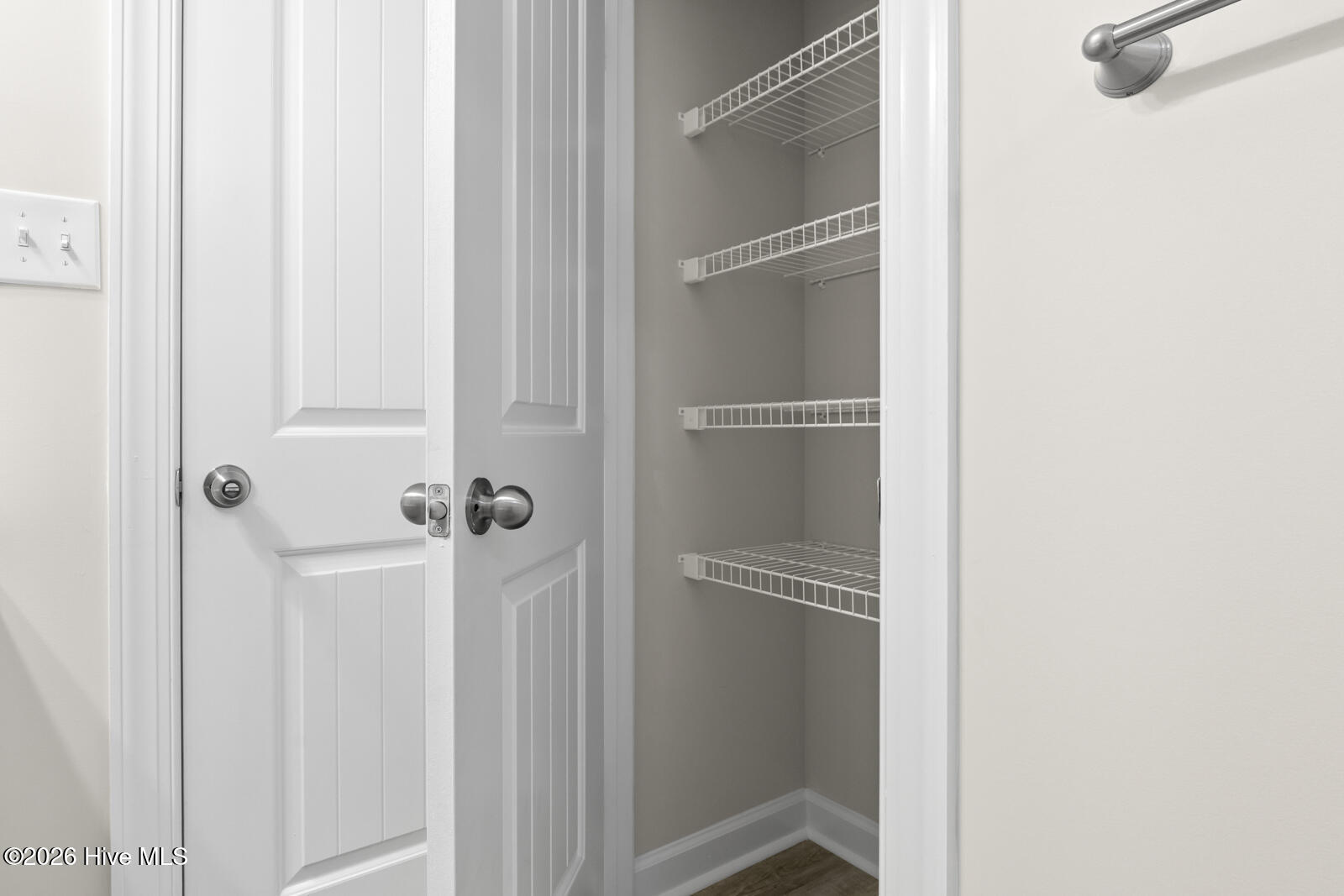 100553181 | Photo 27