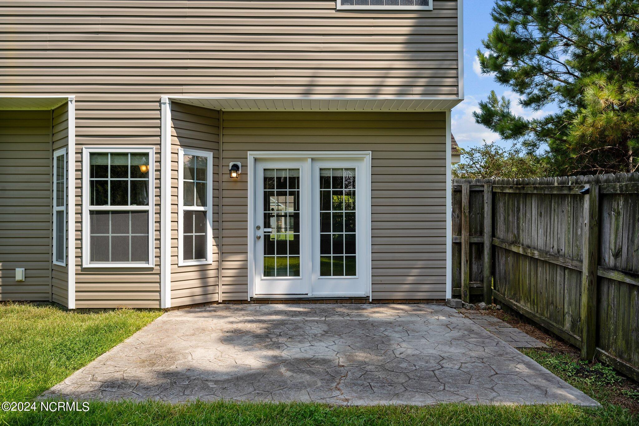 100549722 | Photo 33