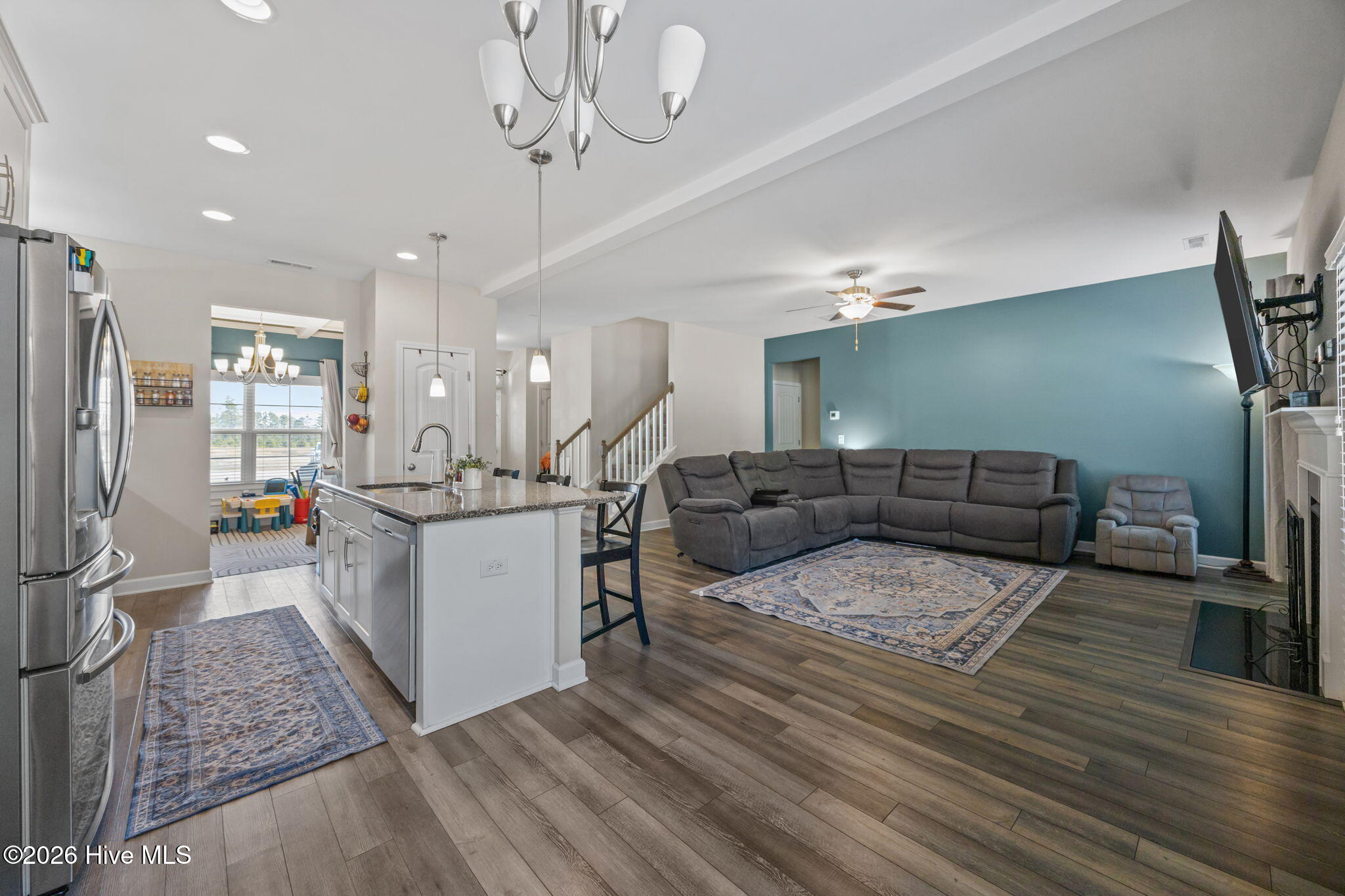 100552335 | Photo 10