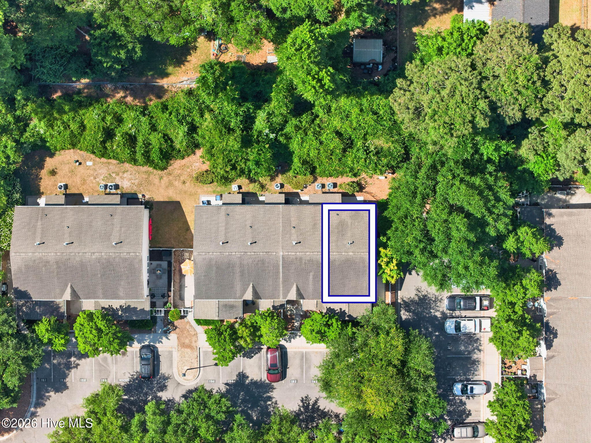 100570358 | Photo 48