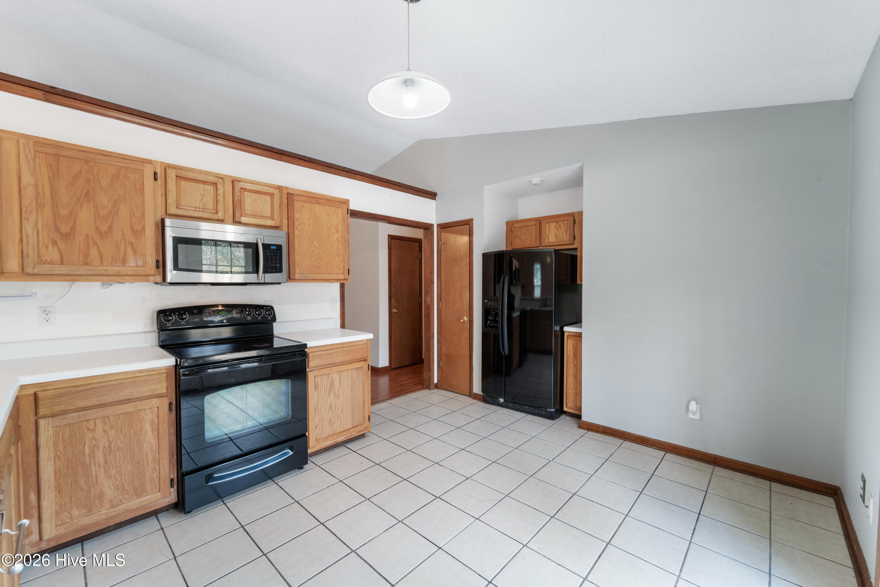 100557968 | Photo 21