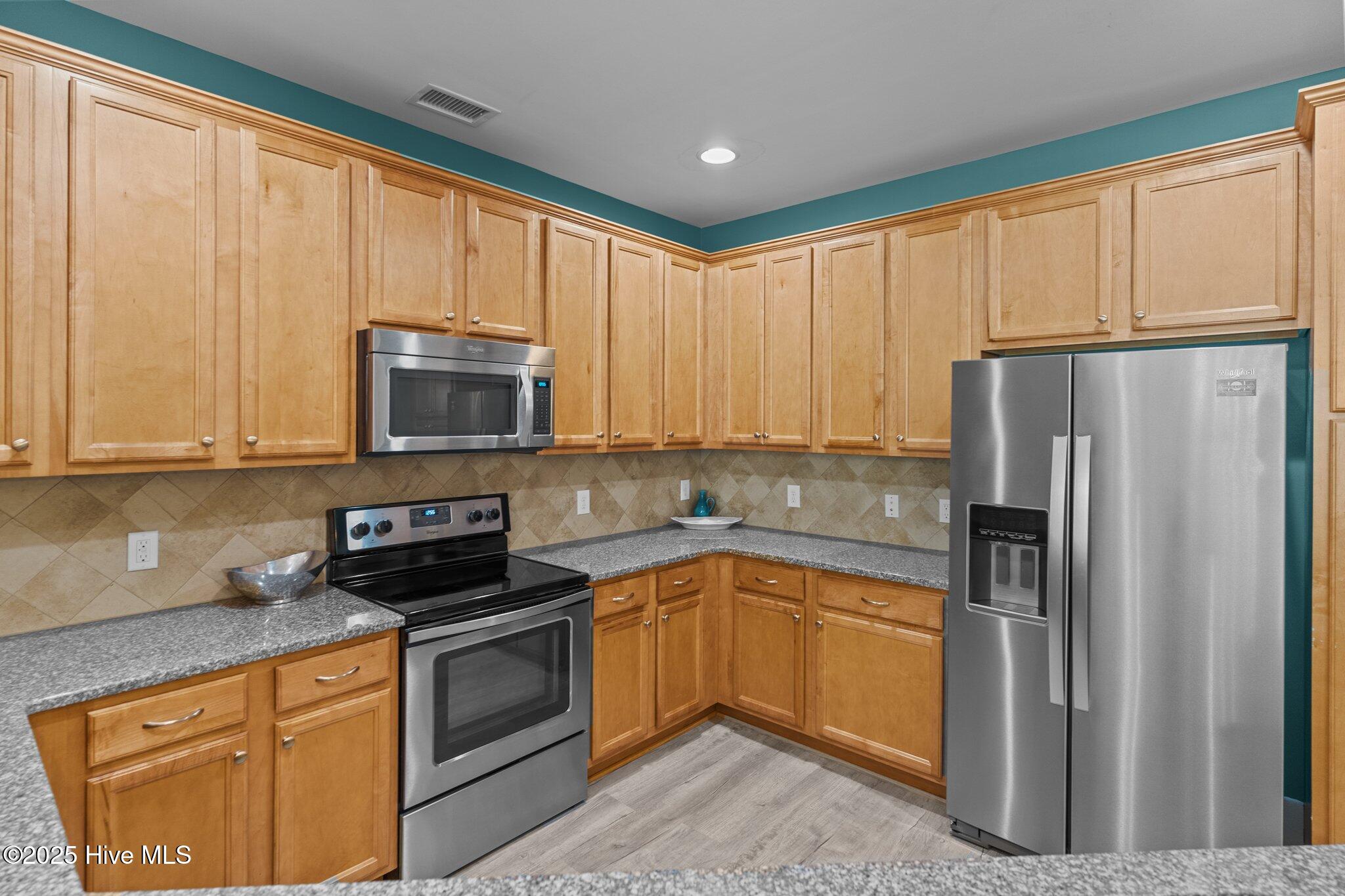 100542732 | Photo 31