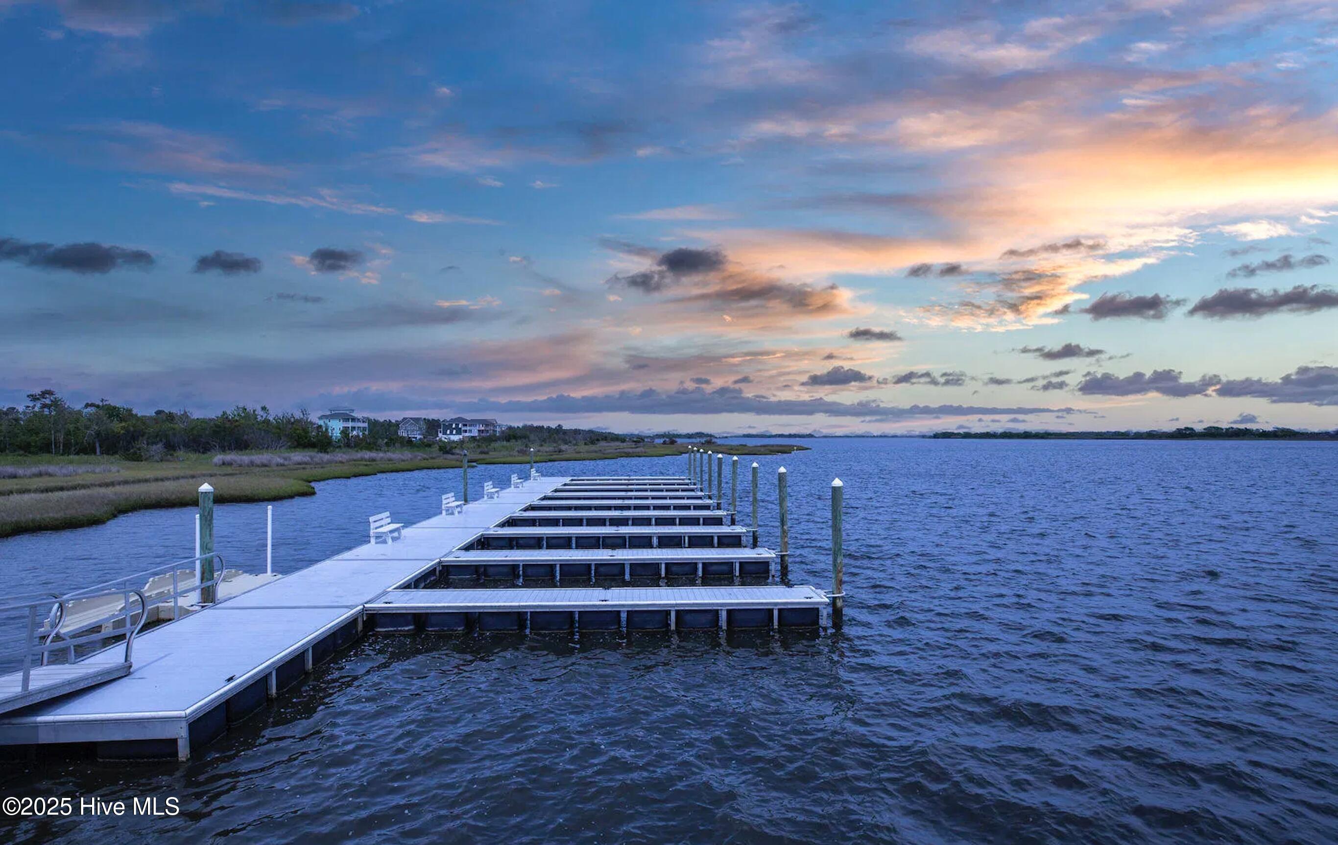 100518744 | Photo 55