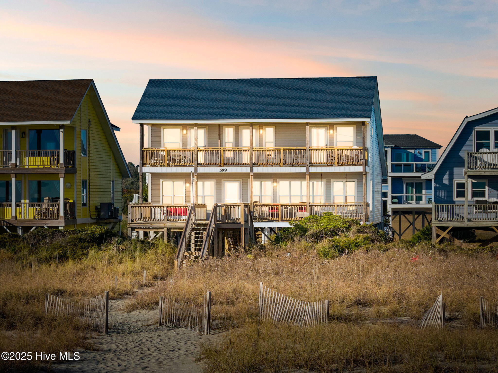 100540737 | Photo 66