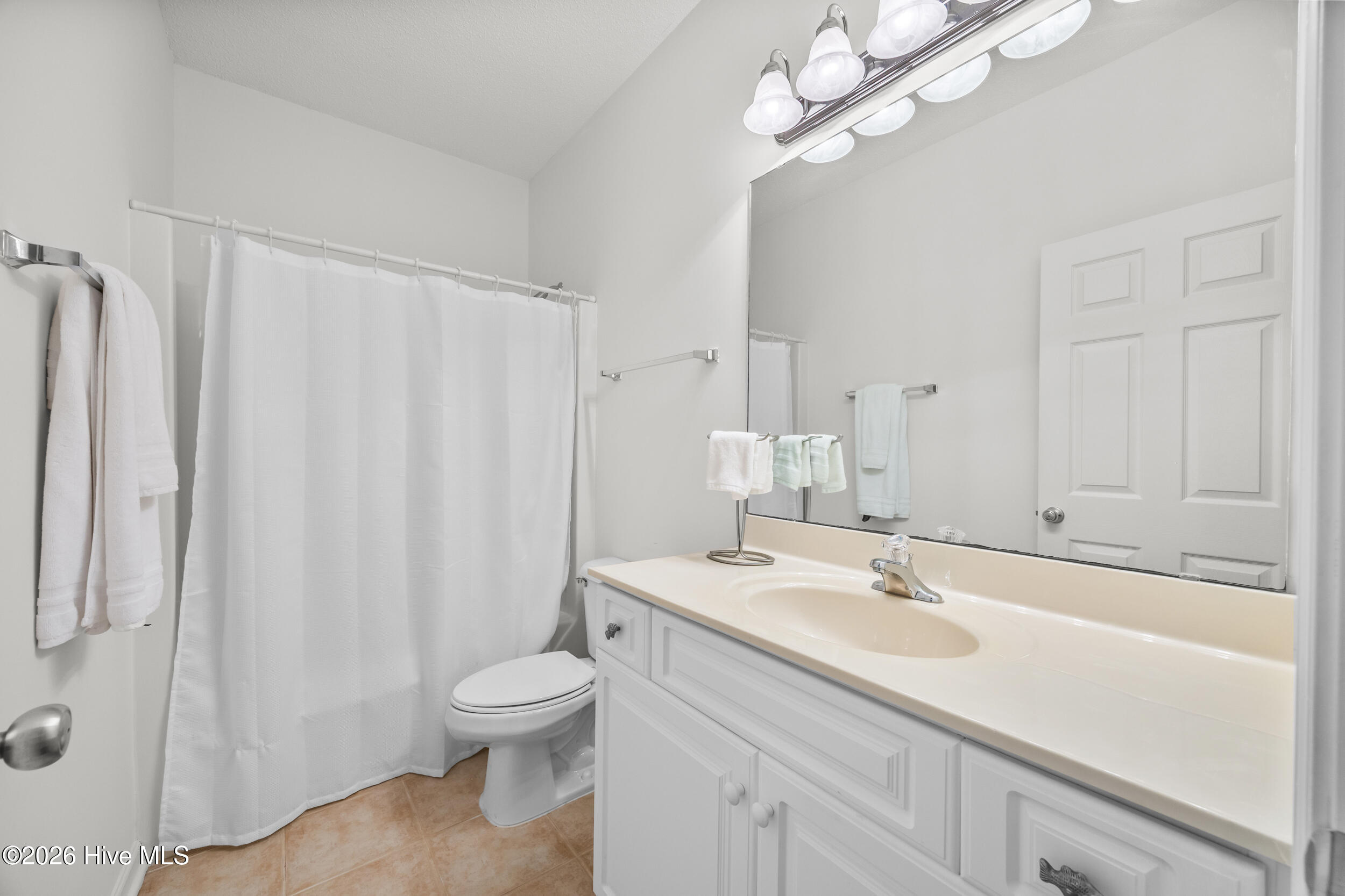 100559872 | Photo 23