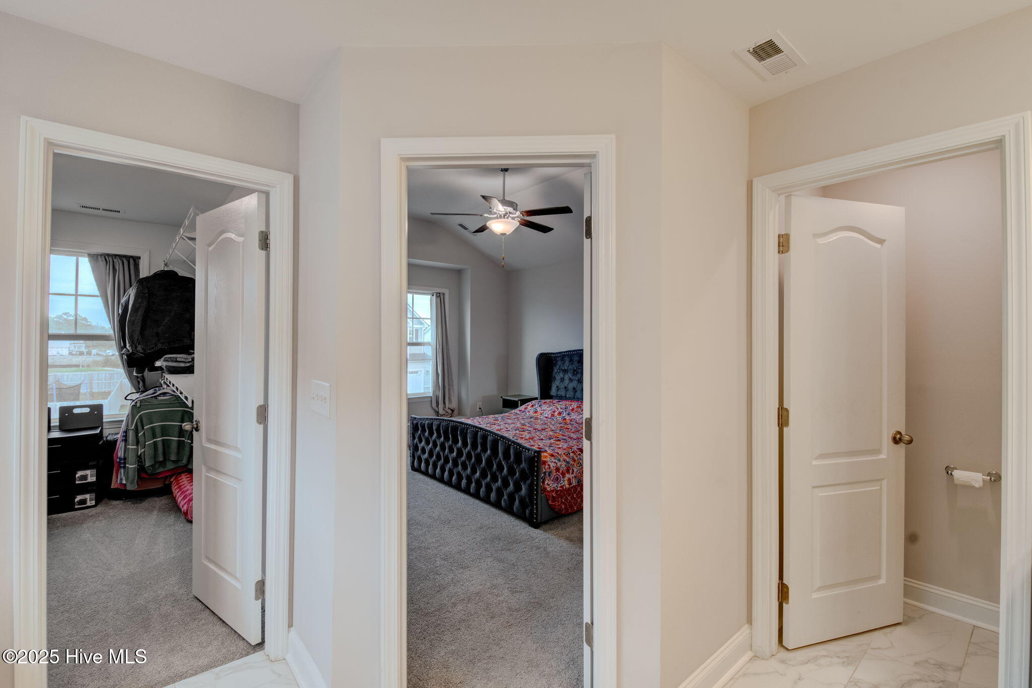 100535220 | Photo 30