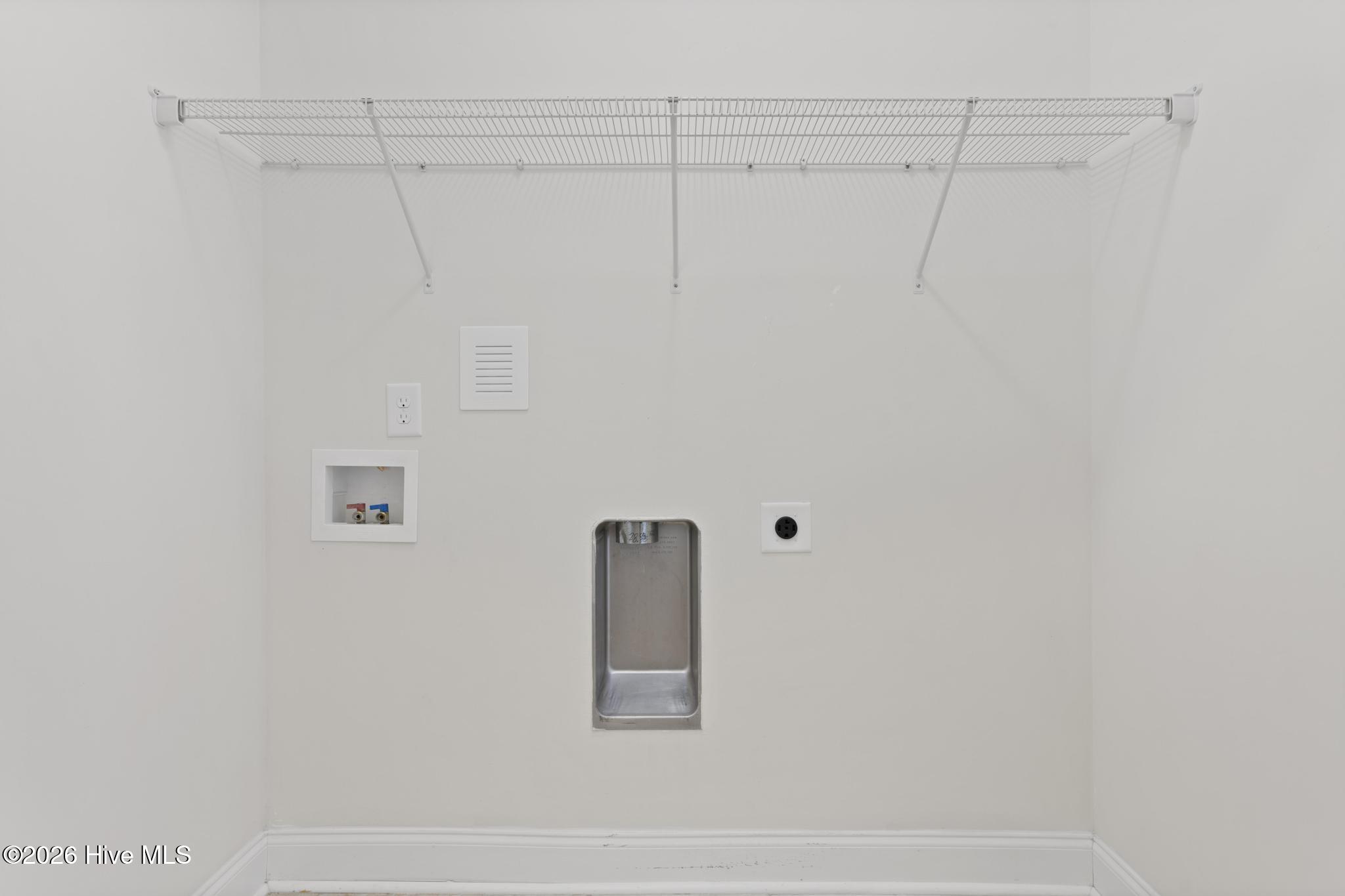 100542370 | Photo 15