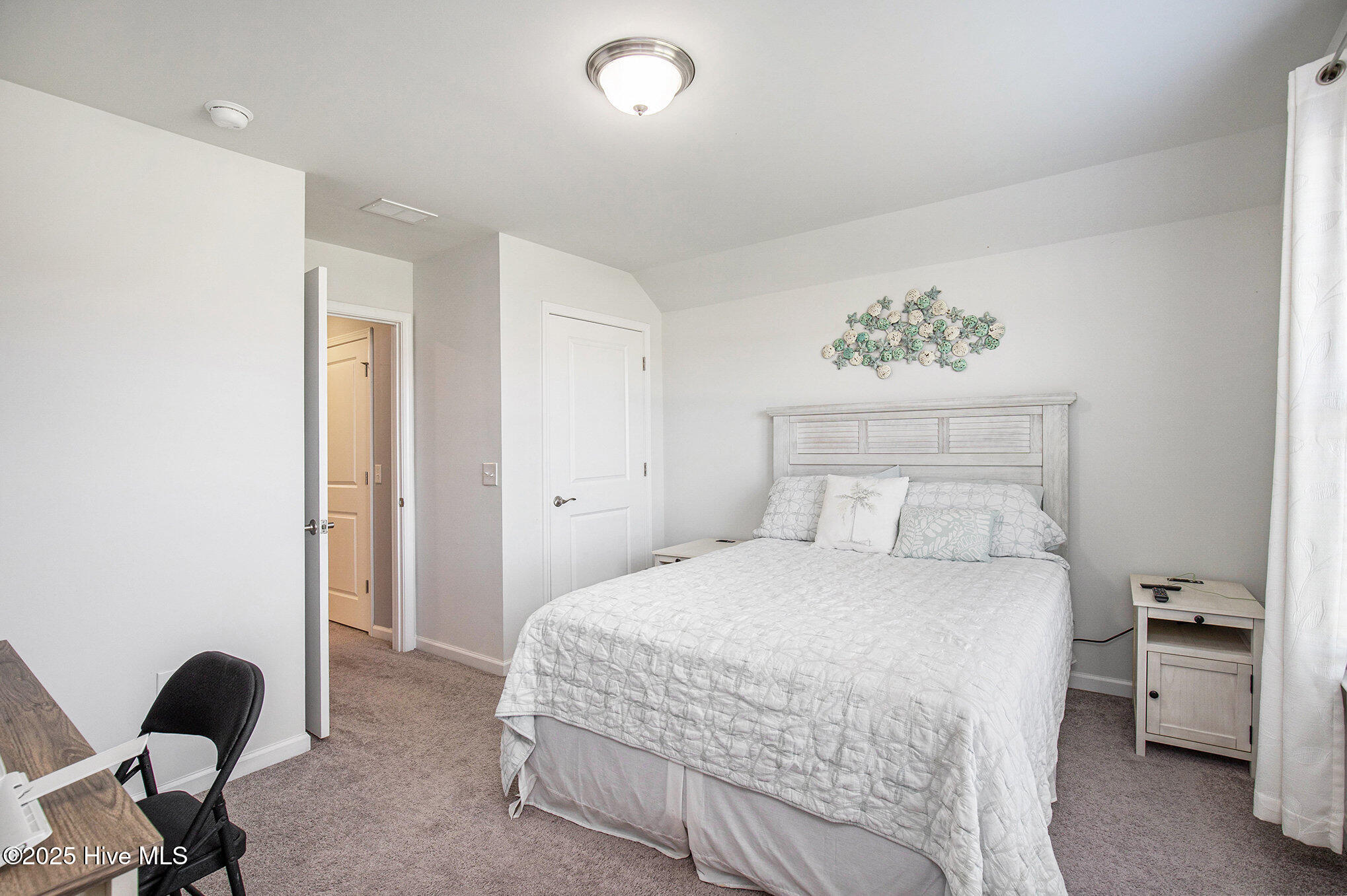 100529053 | Photo 32