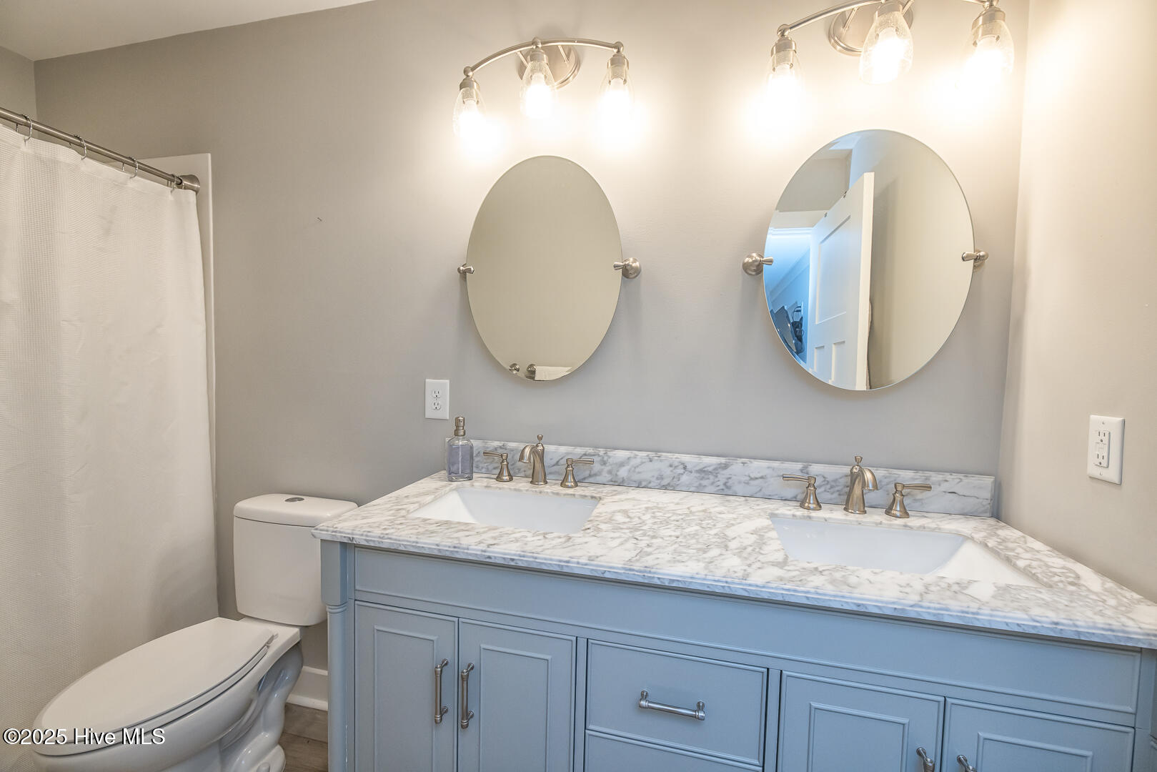 100556956 | Photo 52