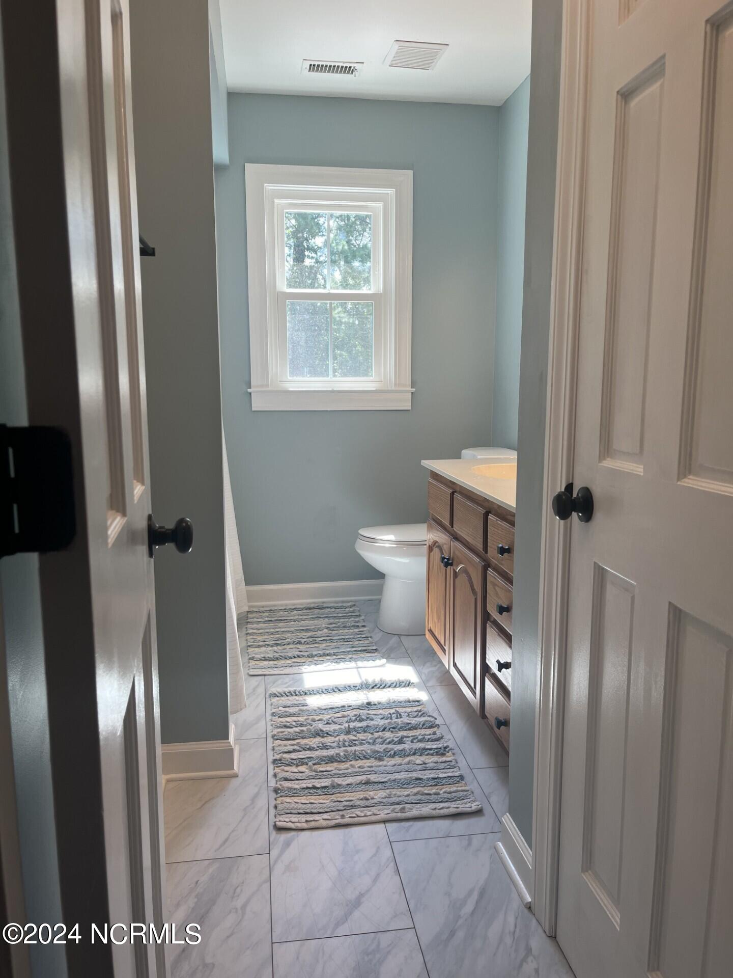 100463313 | Photo 37