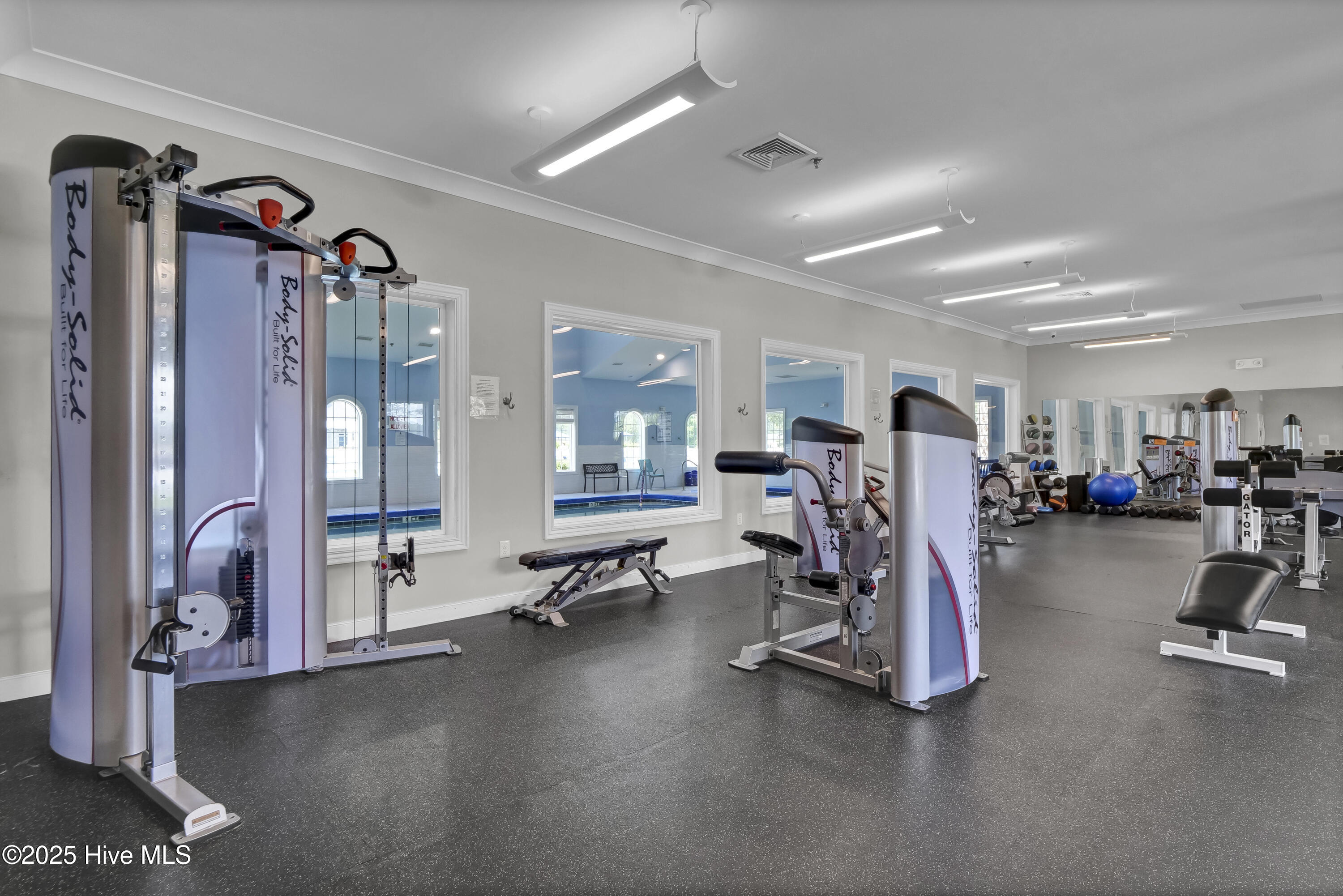 100515209 | Photo 48