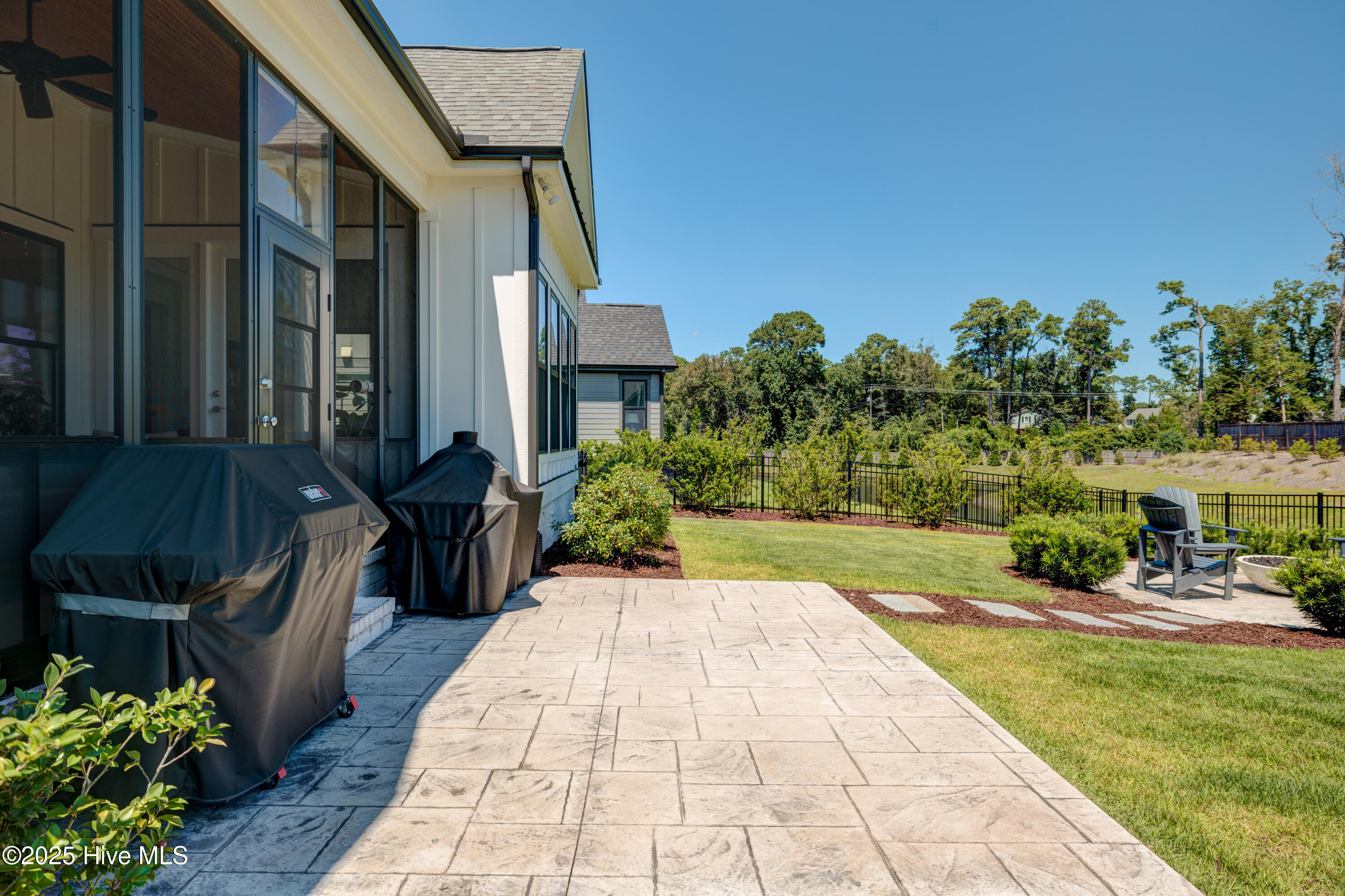 100531036 | Photo 32