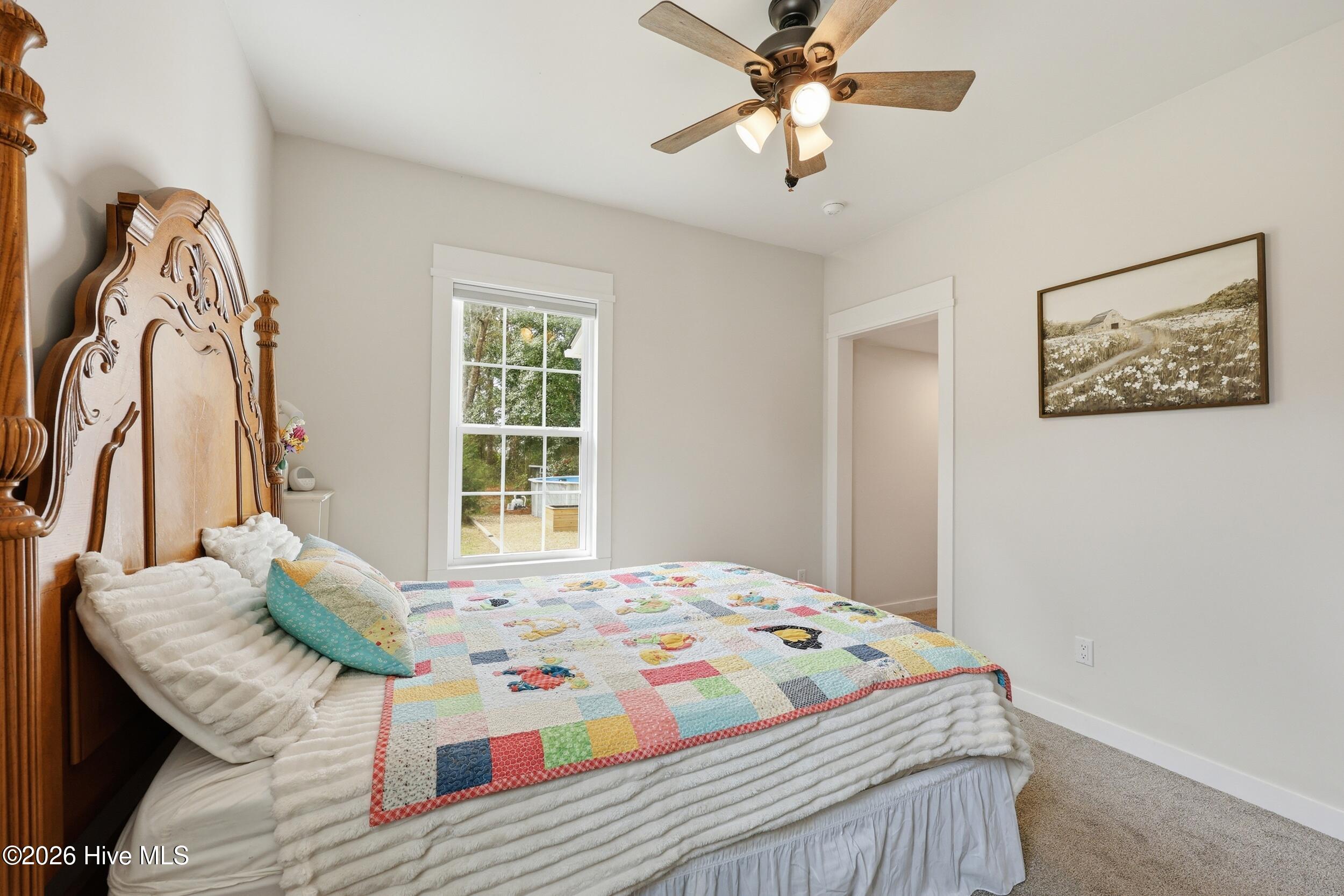 100562935 | Photo 40