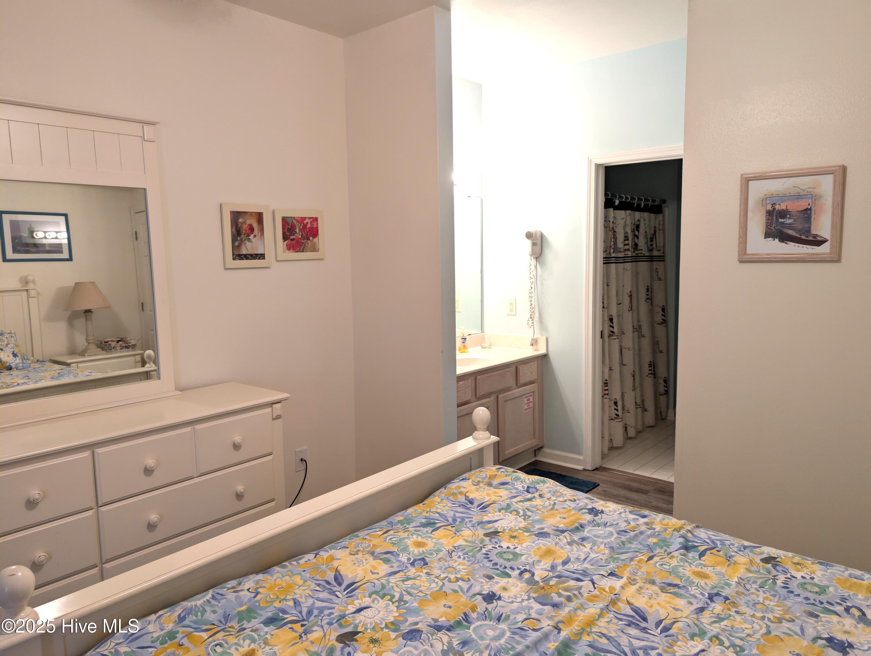 100538287 | Photo 11