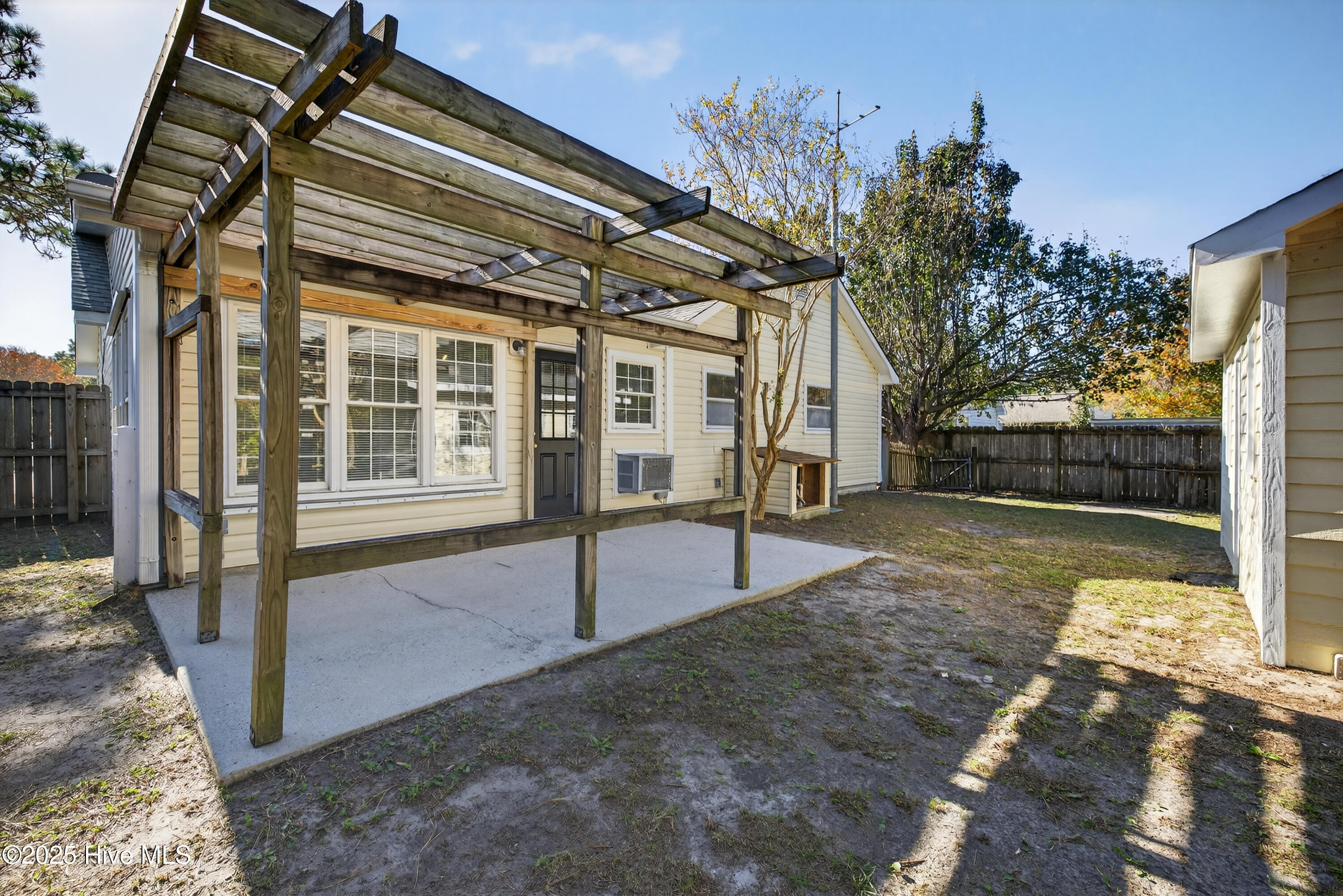 100541099 | Photo 29