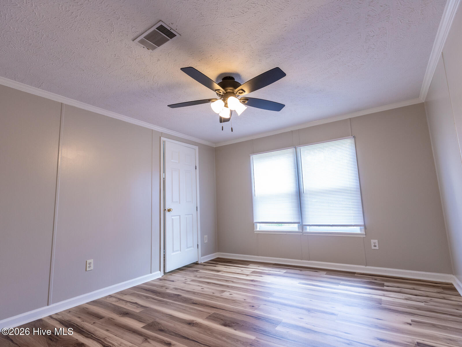 299 Riggs Road,Hubert
