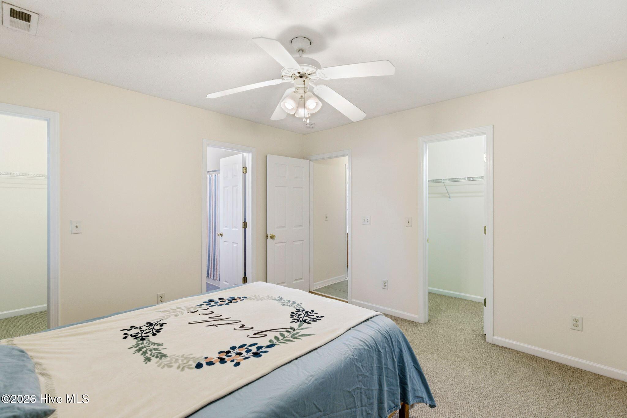 100567246 | Photo 32