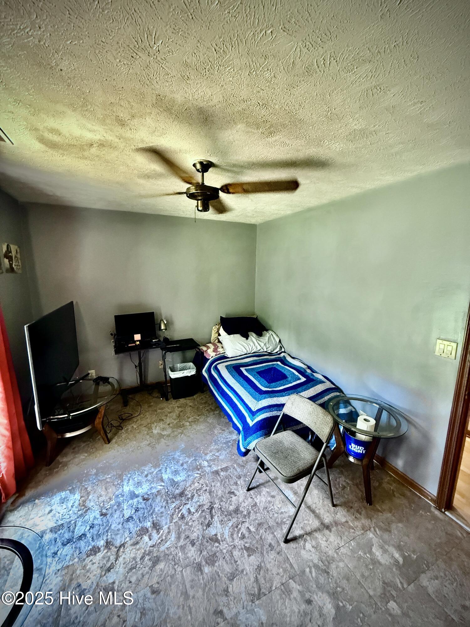 100518728 | Photo 27