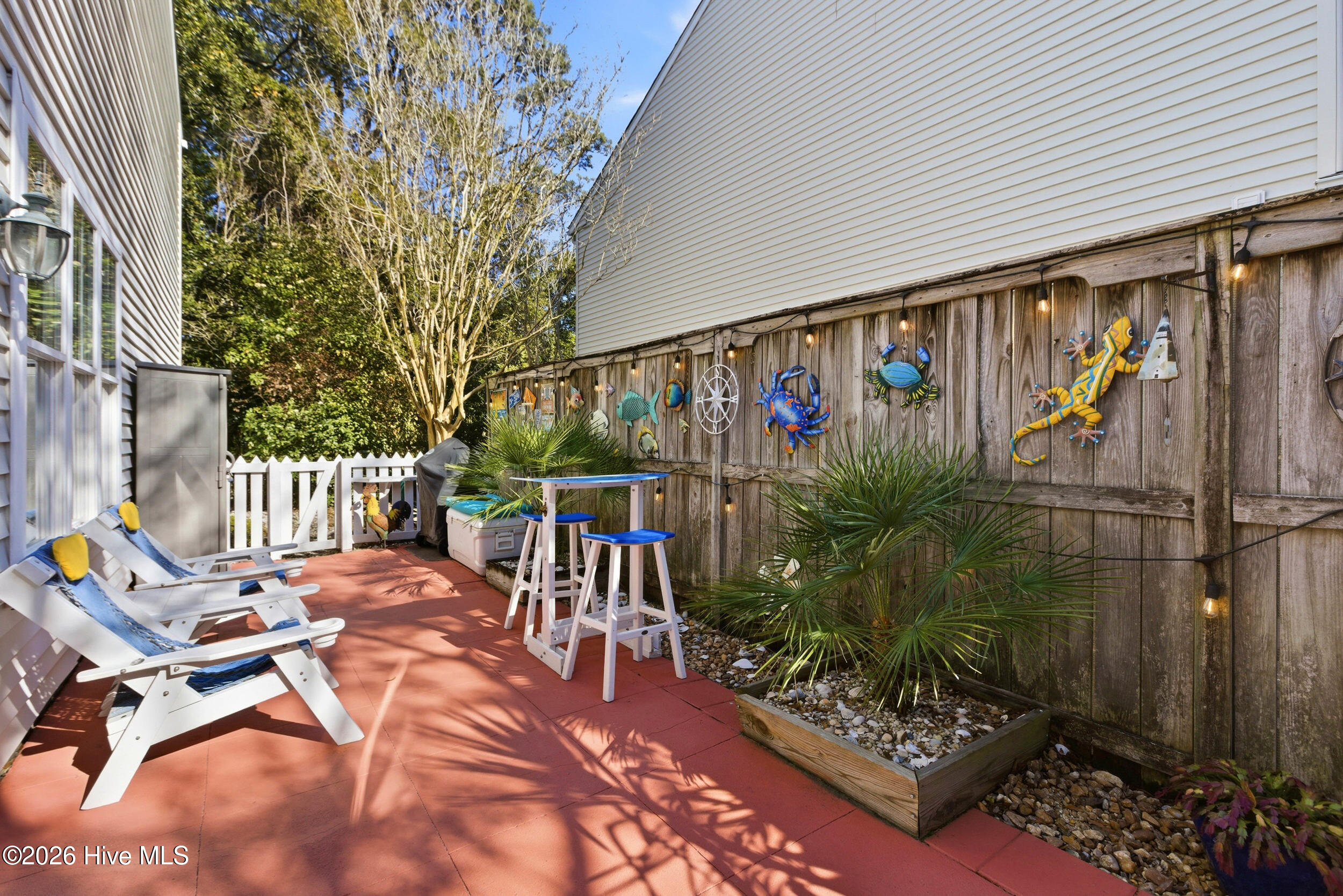 100552075 | Photo 30