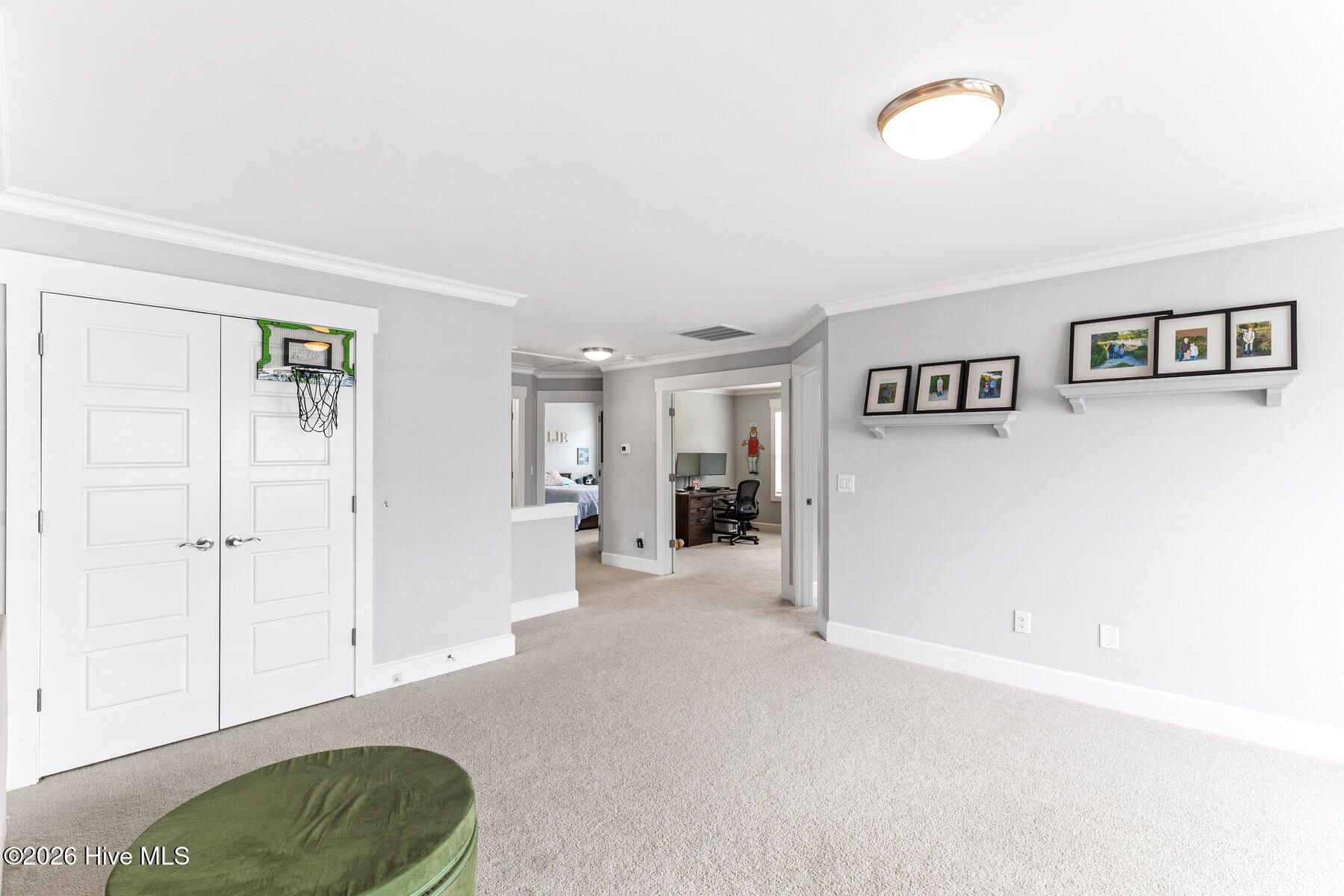 100548858 | Photo 14