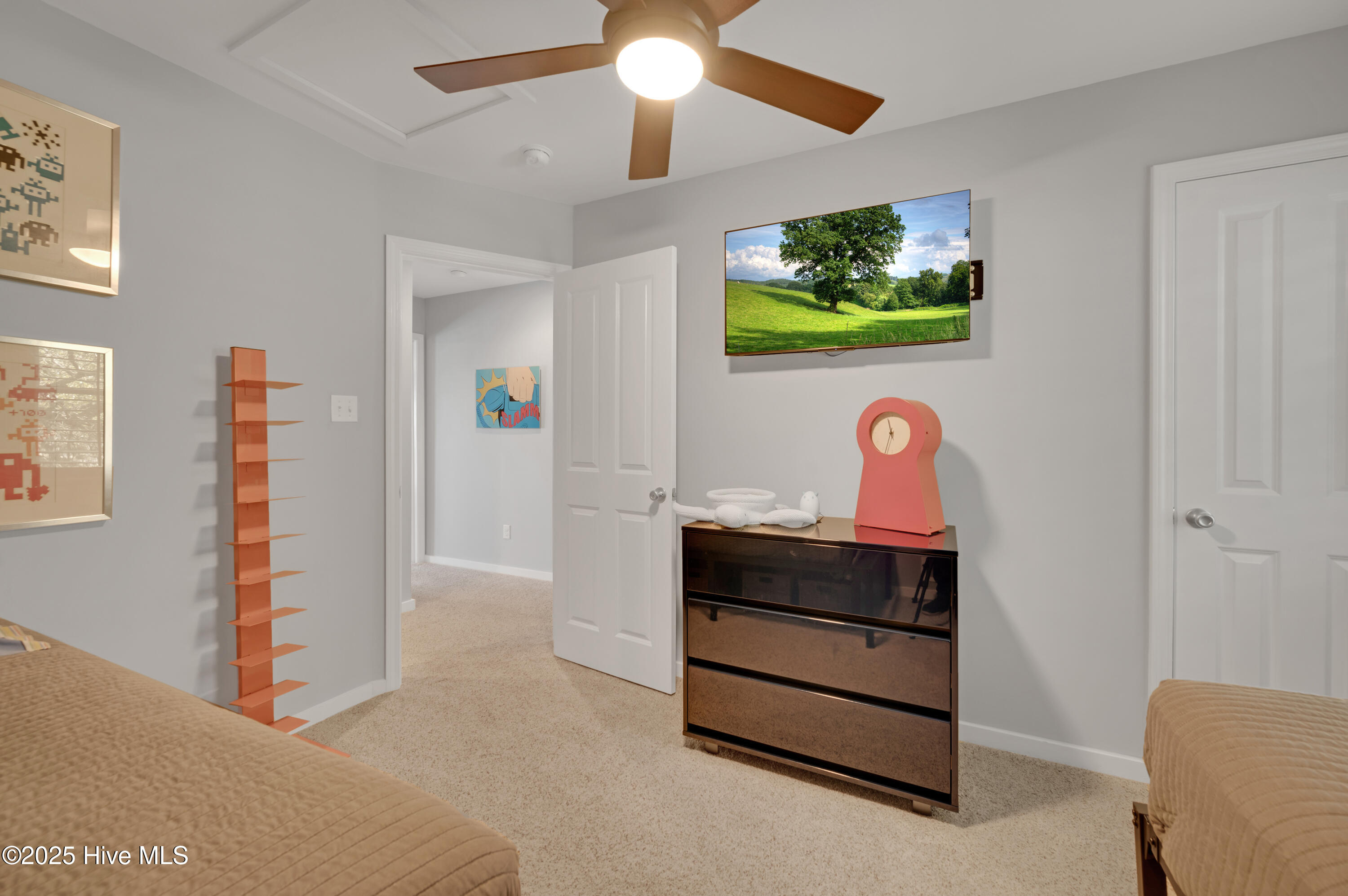 100498545 | Photo 45