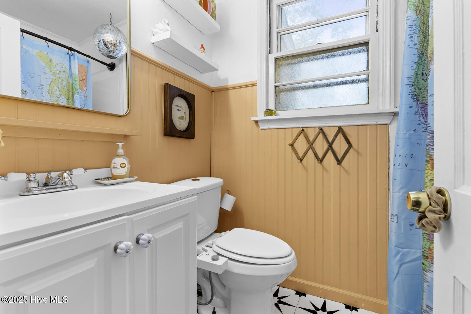 100535338 | Photo 16