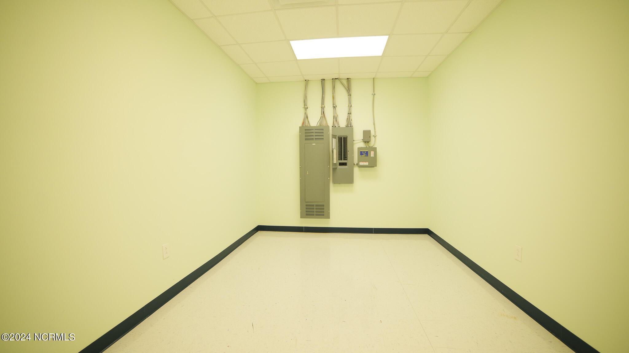 100461527 | Photo 21