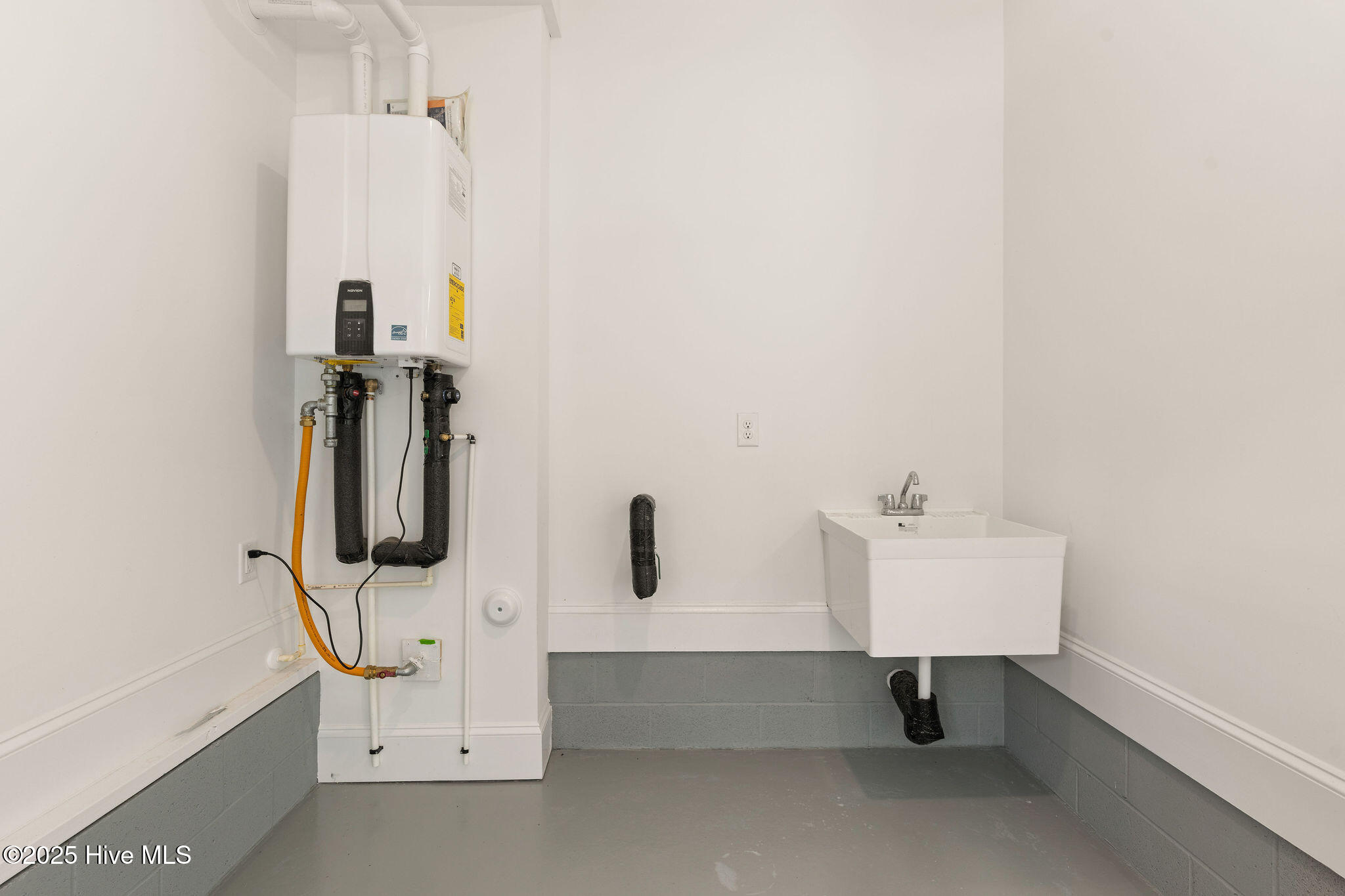 100530000 | Photo 47